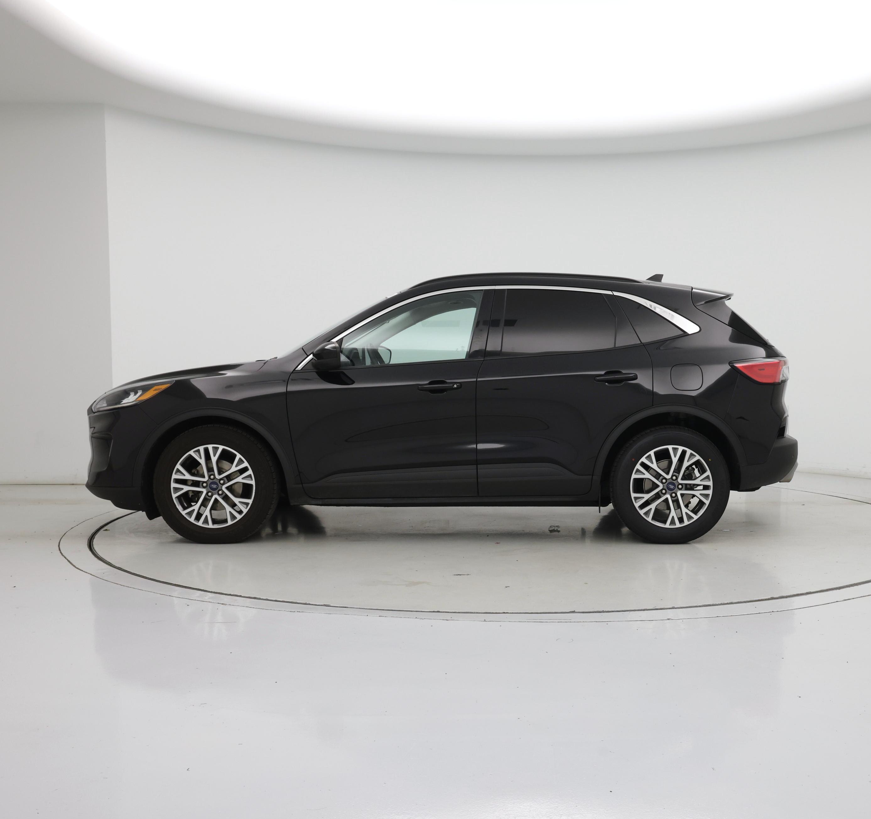 Thumbnail: 2021 Ford Escape - 3