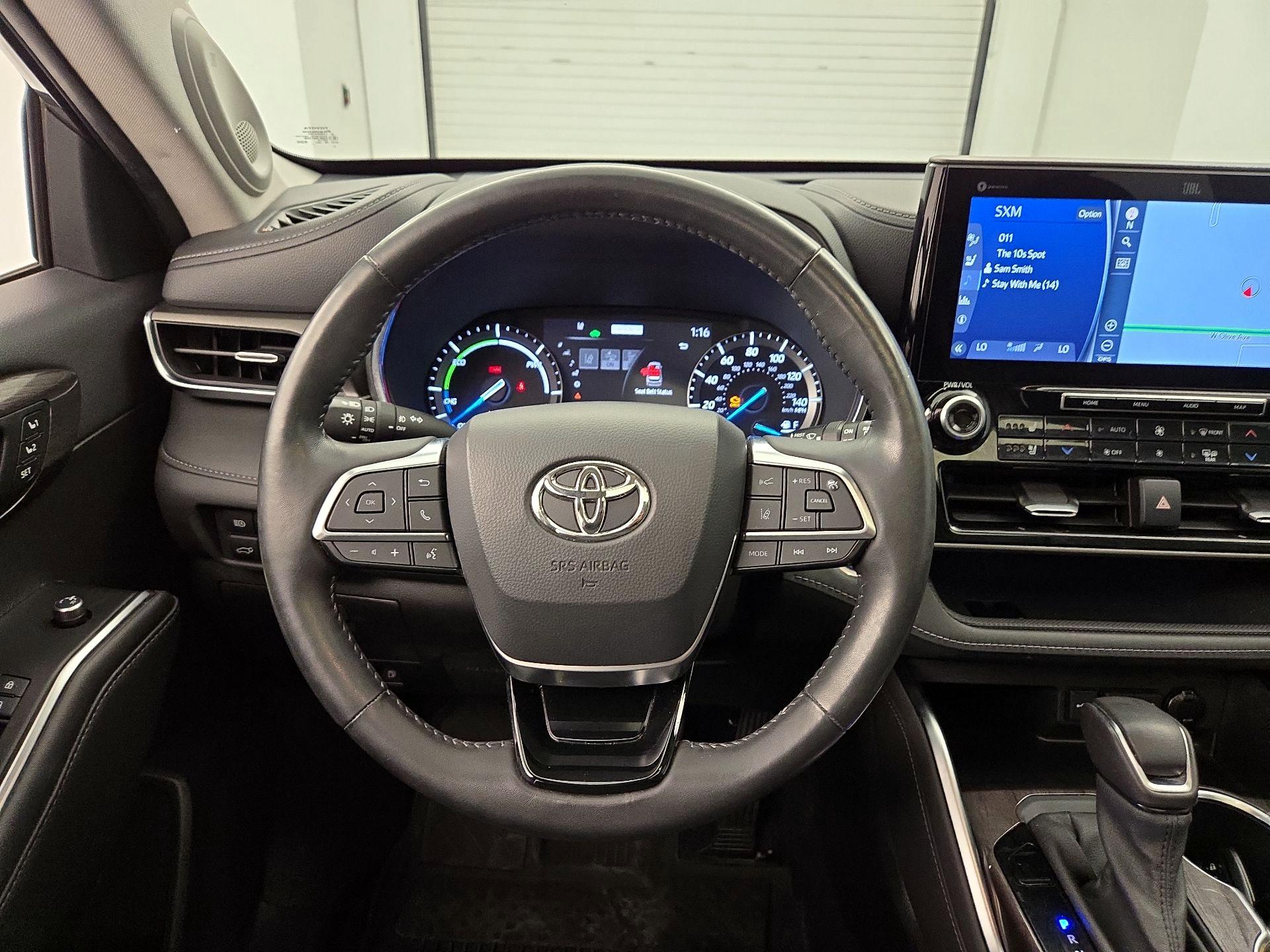 Thumbnail: 2020 Toyota Highlander - 10