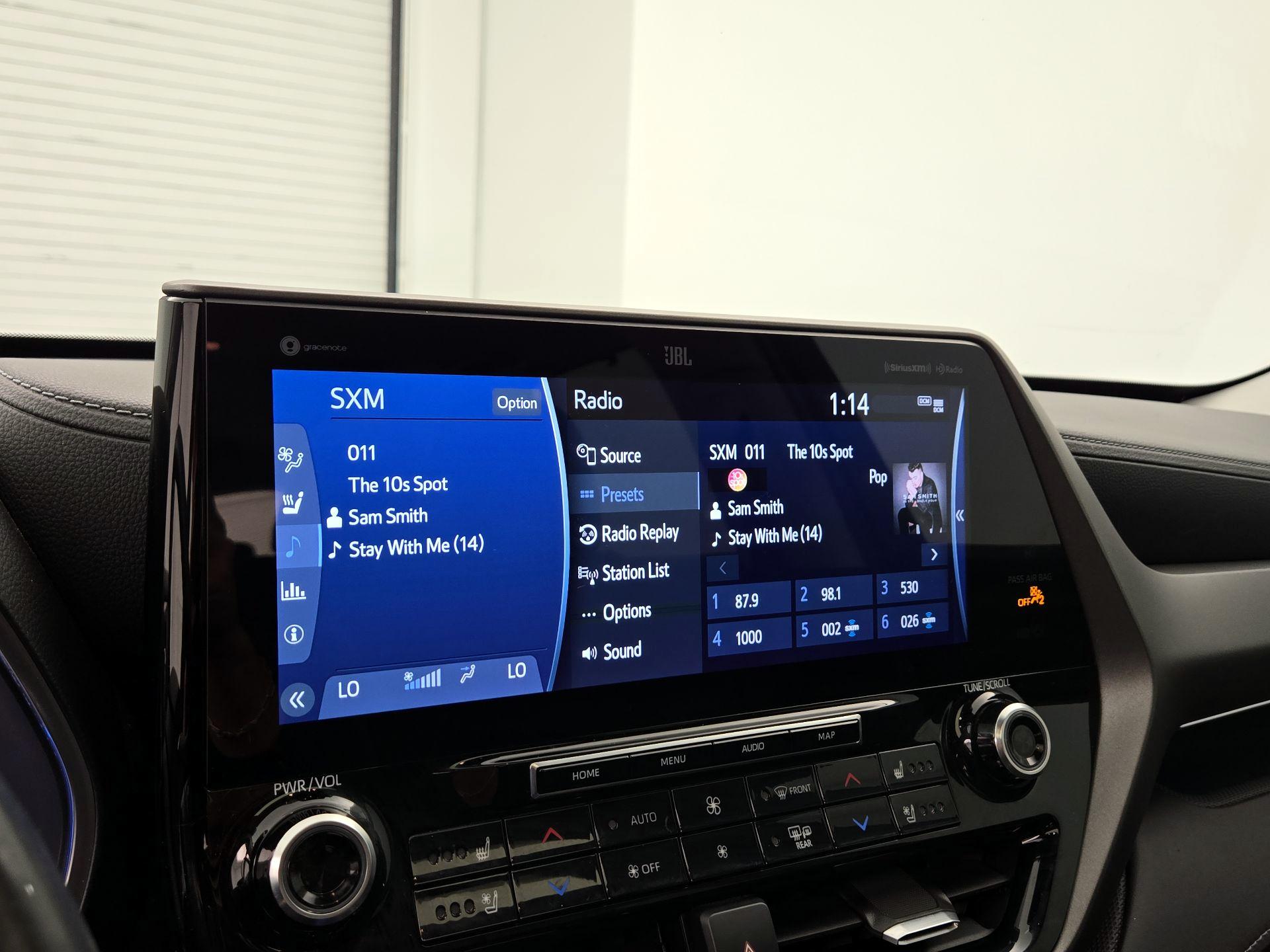 Thumbnail: 2020 Toyota Highlander - 16