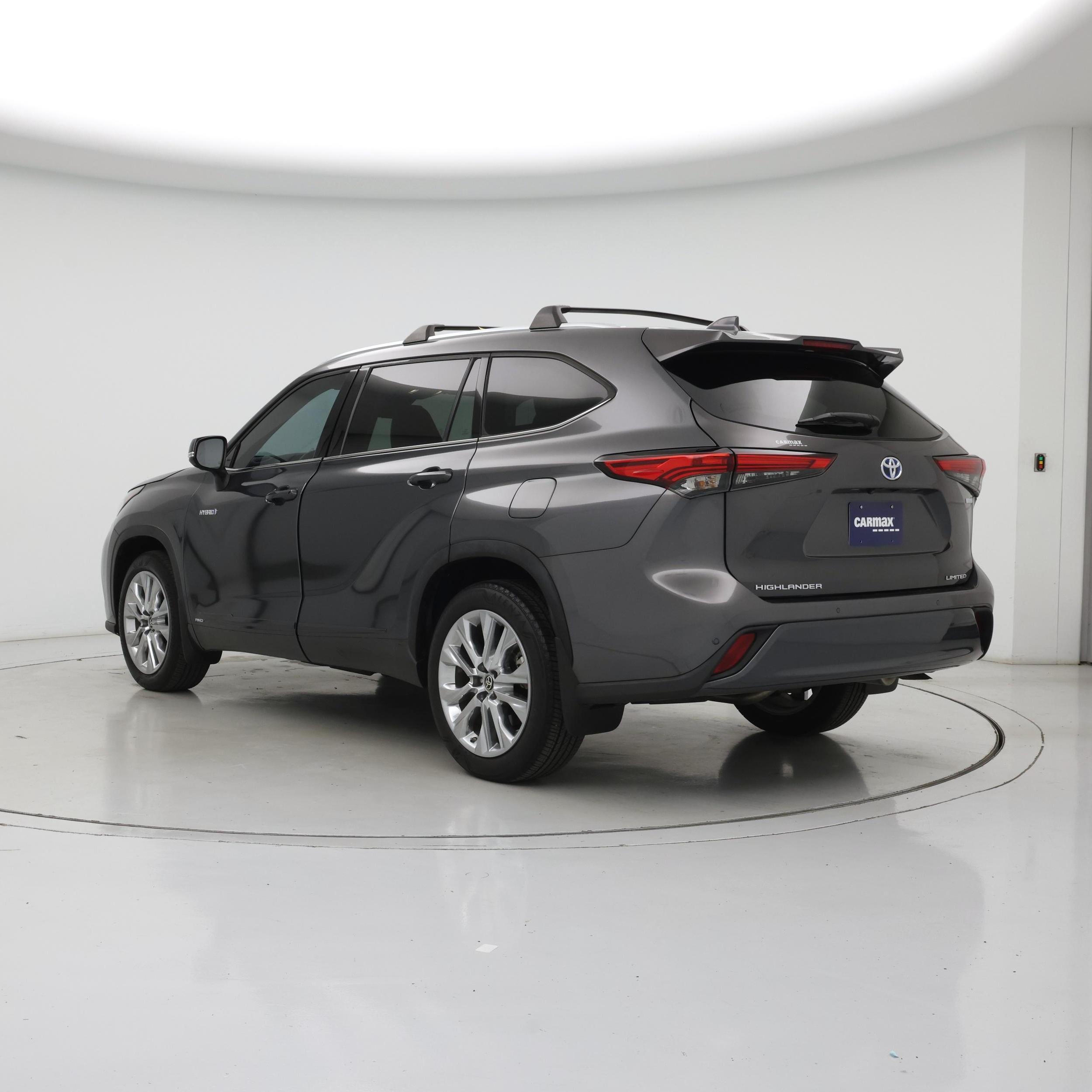 Thumbnail: 2020 Toyota Highlander - 2