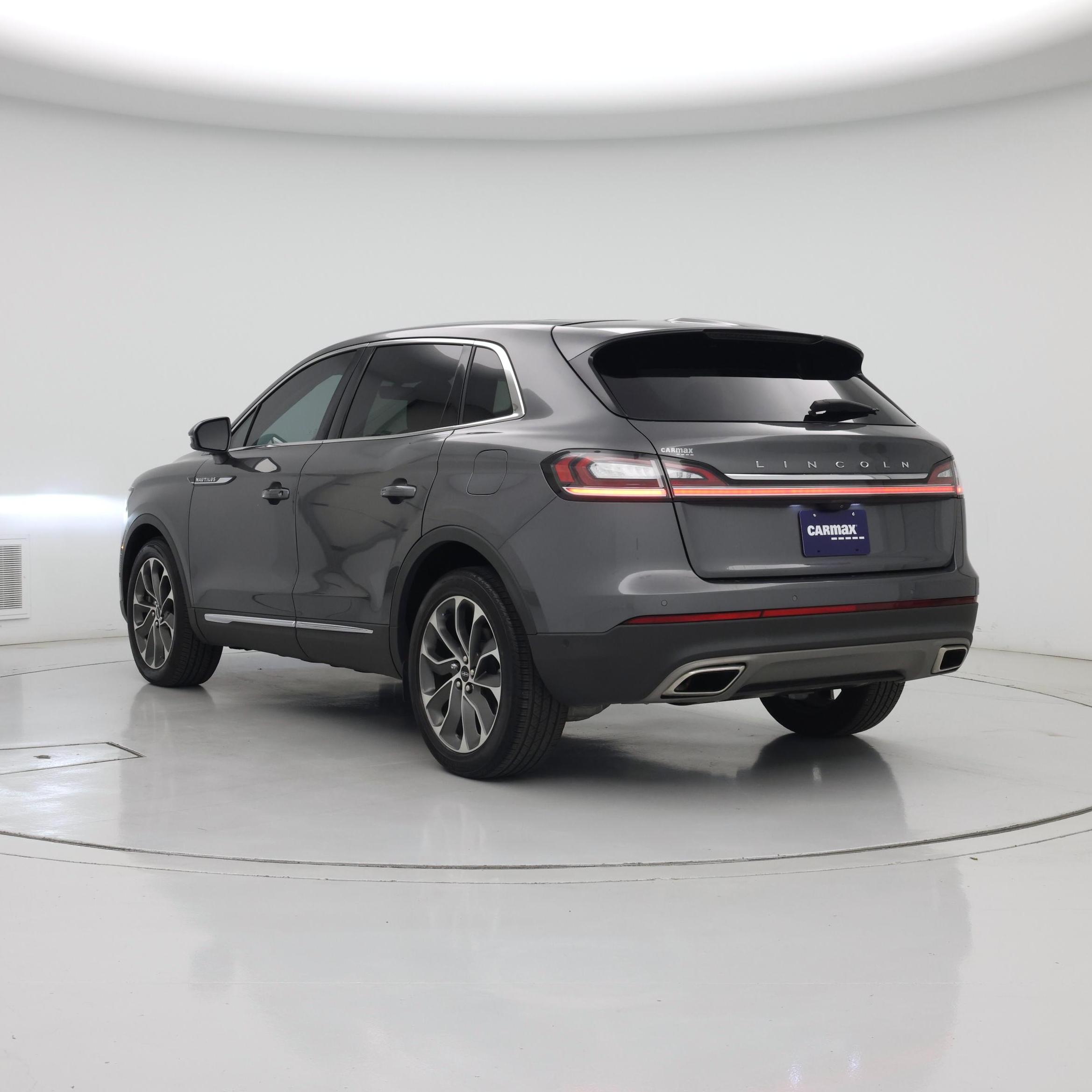 Thumbnail: 2022 Lincoln Nautilus - 2