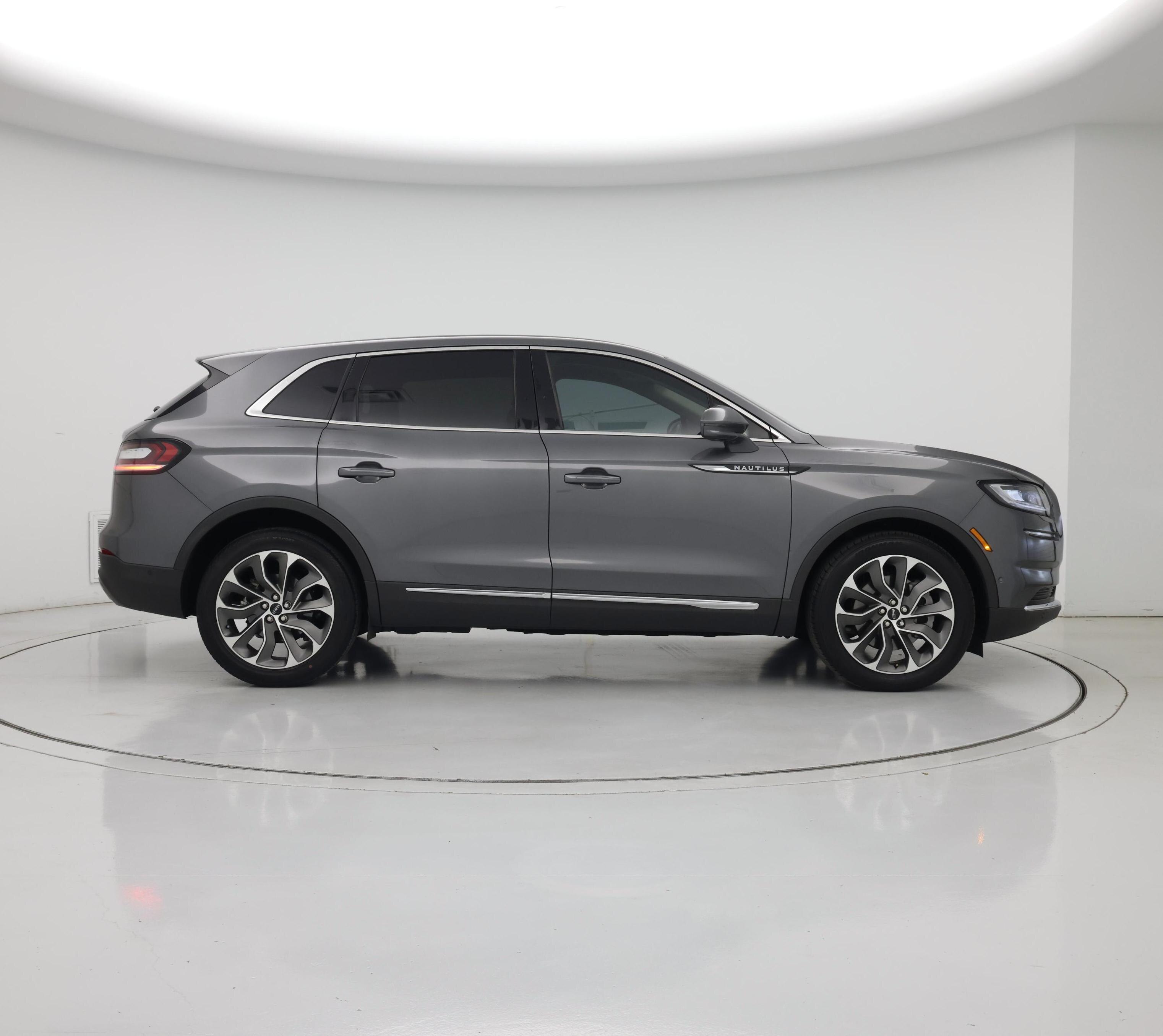 Thumbnail: 2022 Lincoln Nautilus - 7