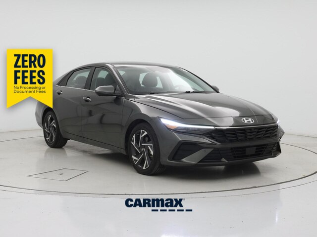 Silver 2024 Hyundai Elantra Limited FWD Sedan Front-Wheel Drive Automatic