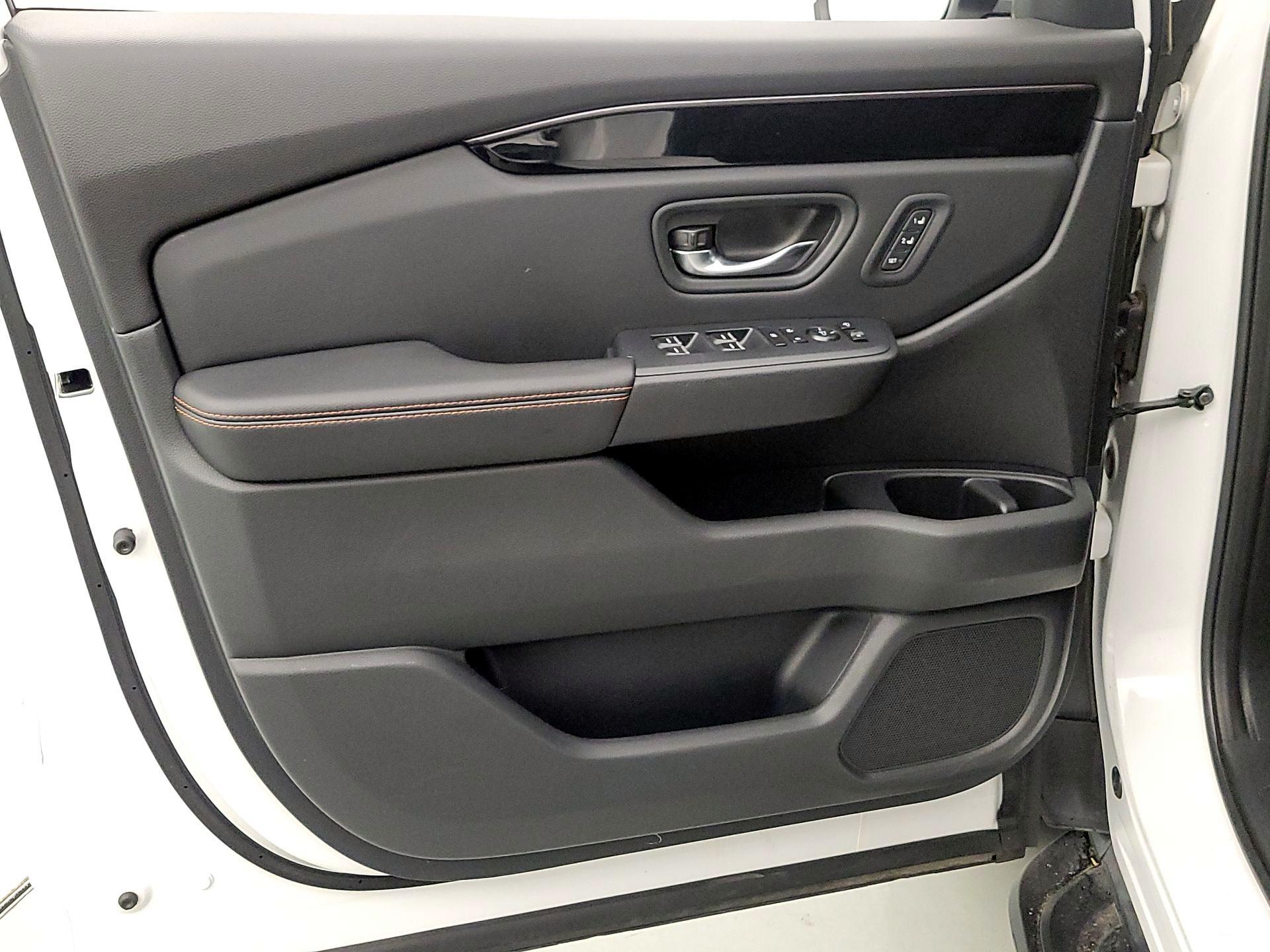 Thumbnail: 2023 Honda Pilot - 12