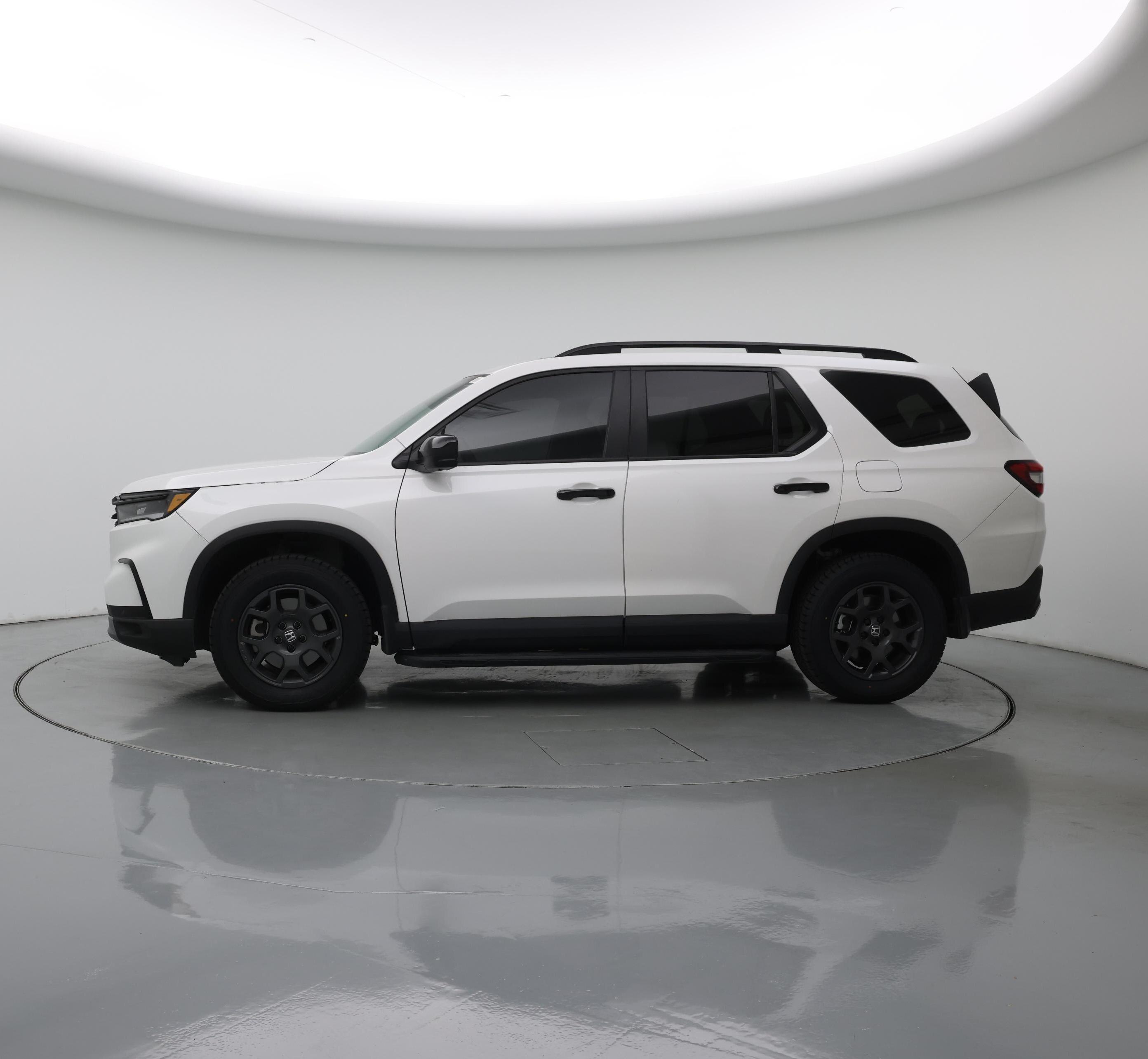 Thumbnail: 2023 Honda Pilot - 3