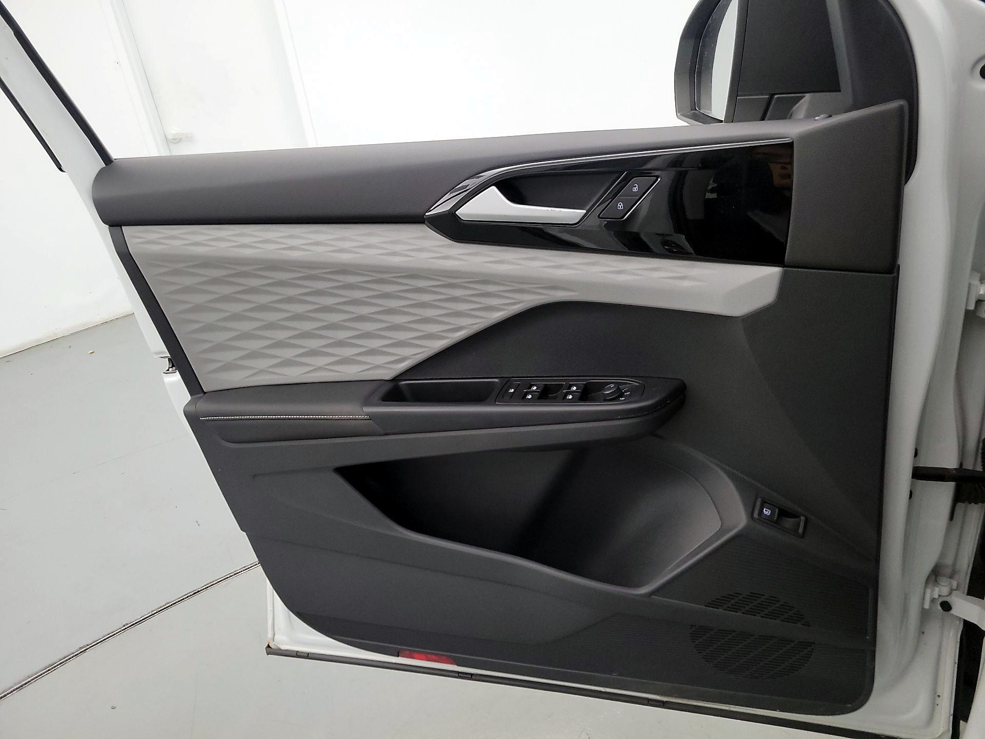 Thumbnail: 2024 Volkswagen Taos - 12