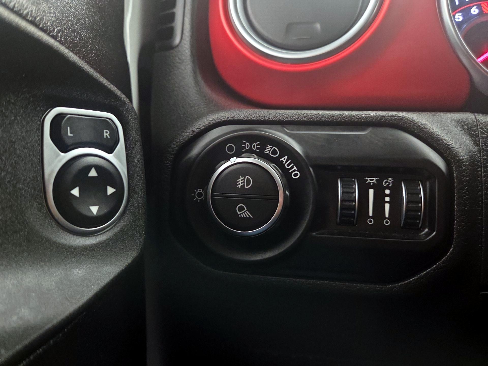Thumbnail: 2020 Jeep Gladiator - 13
