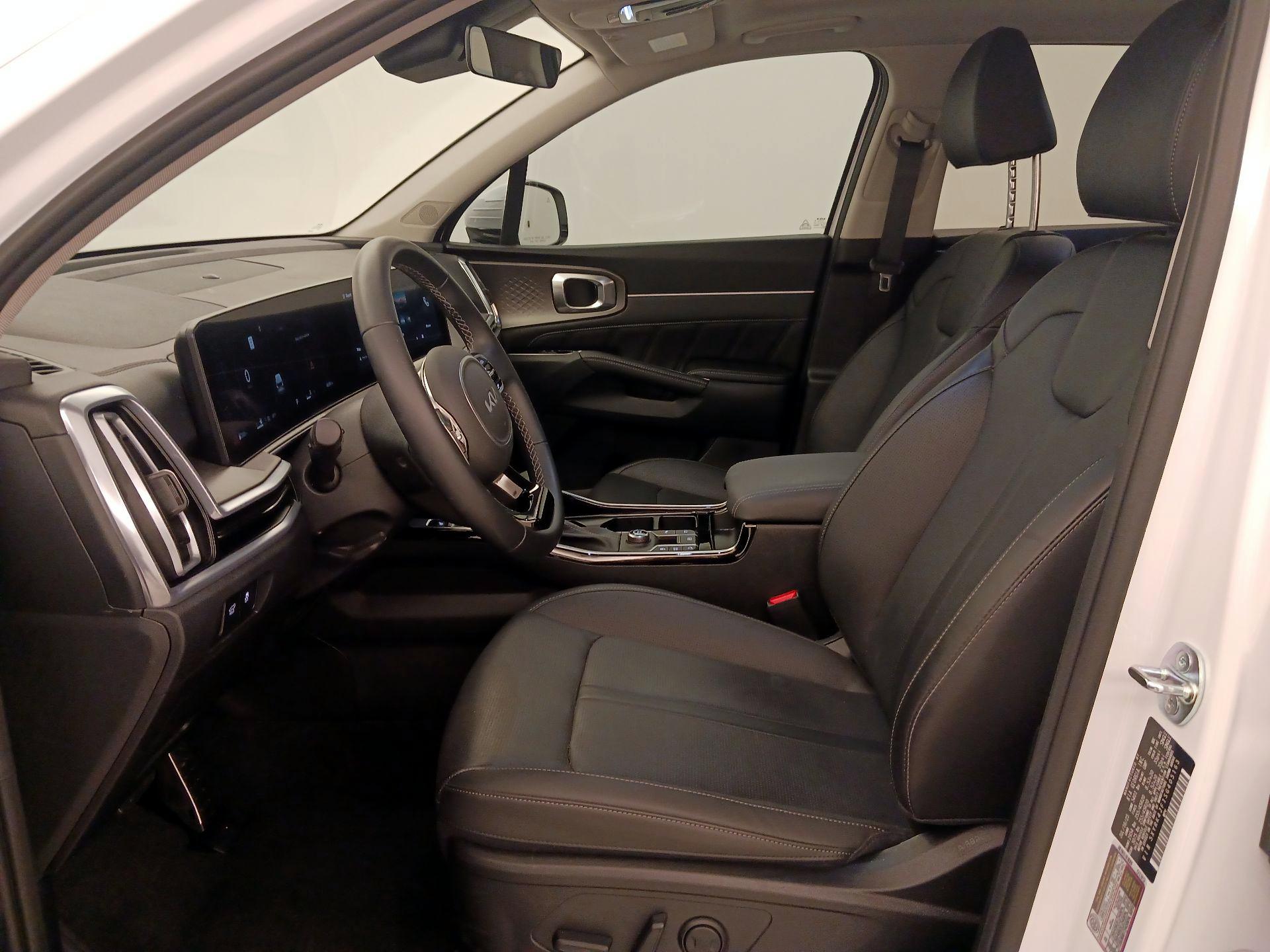 Thumbnail: 2025 Kia Sorento - 11