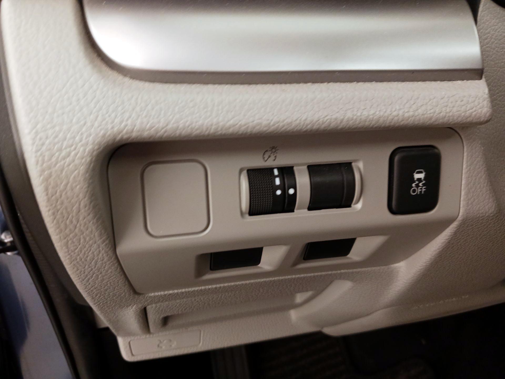 Thumbnail: 2016 Subaru Forester - 13