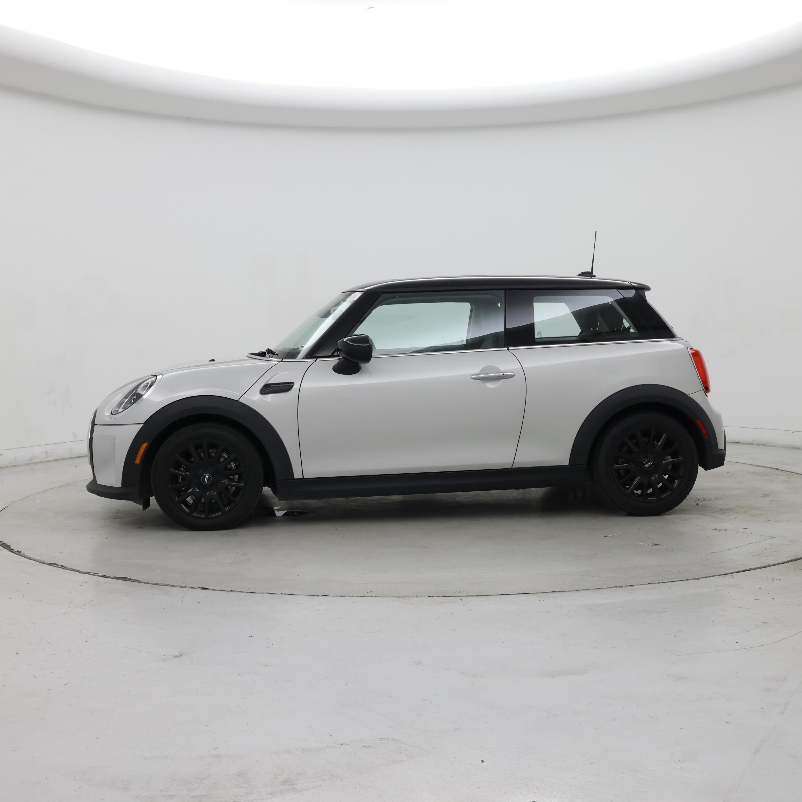Thumbnail: 2022 MINI Cooper Hardtop - 3