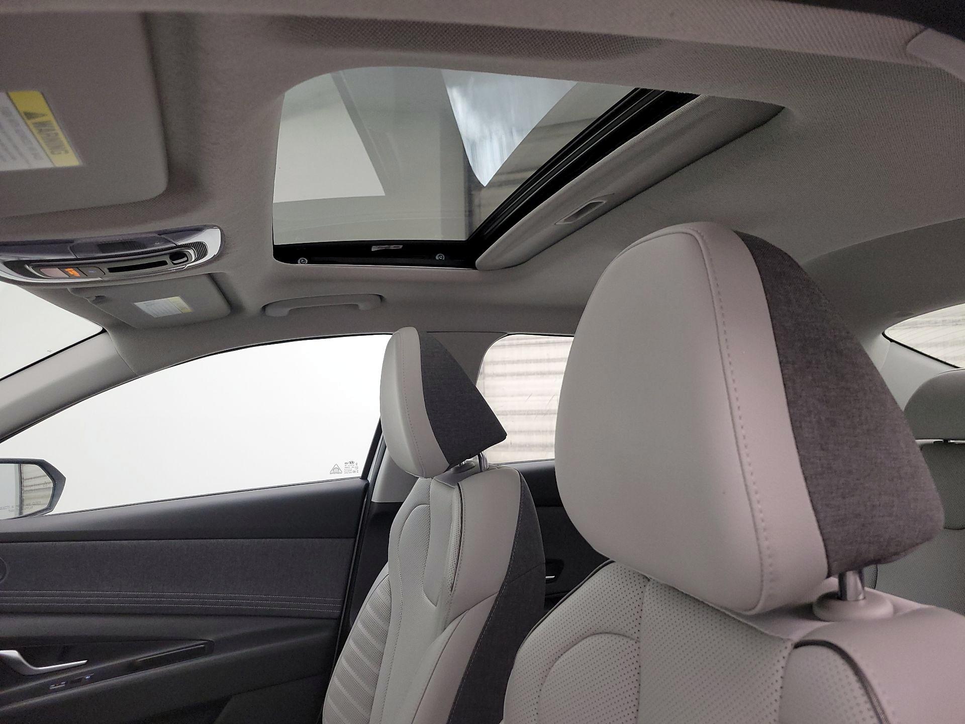 Thumbnail: 2025 Hyundai Elantra - 20