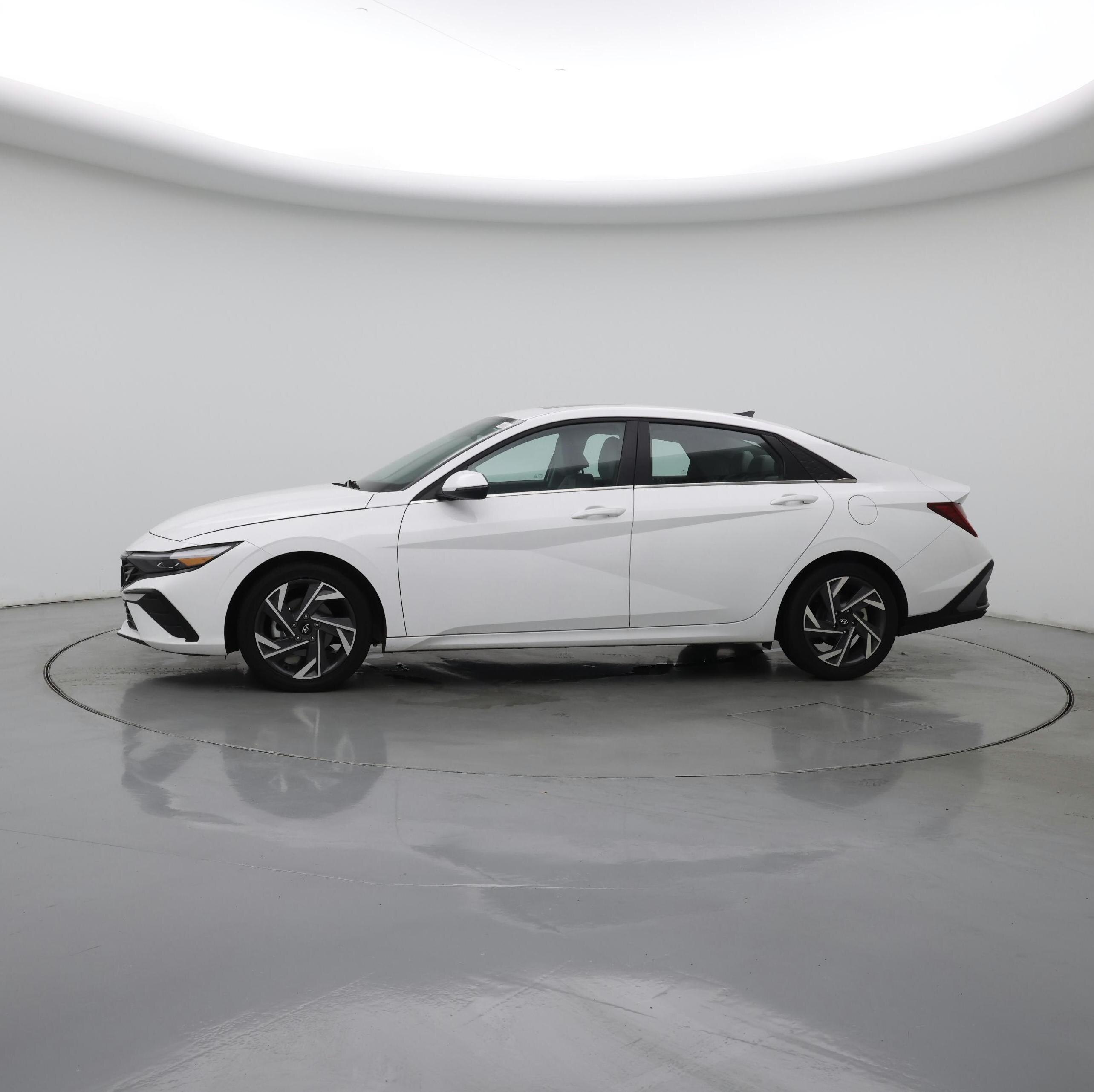 Thumbnail: 2025 Hyundai Elantra - 3