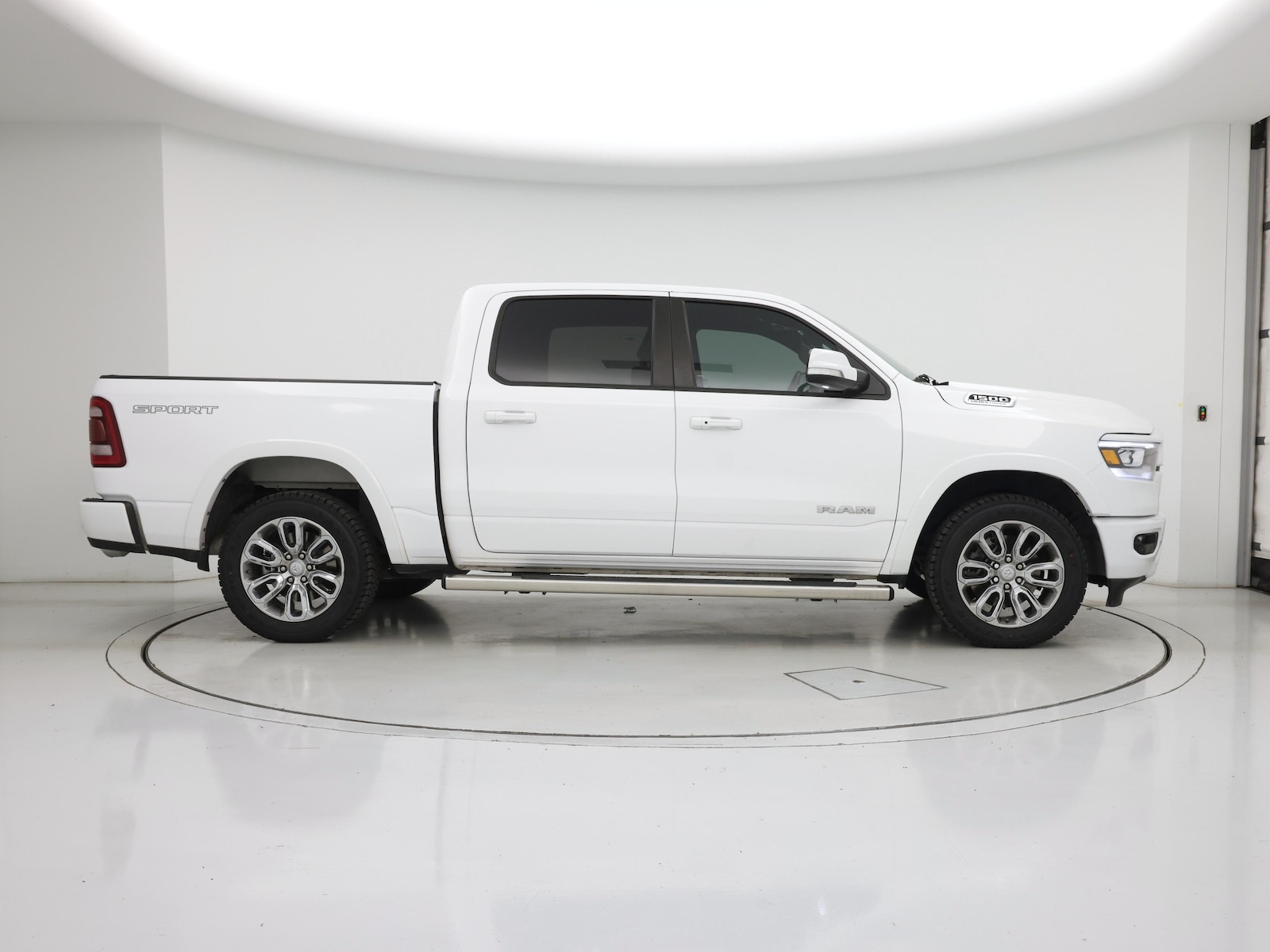 2022 RAM Ram 1500 Pickup Laramie - Photo 8