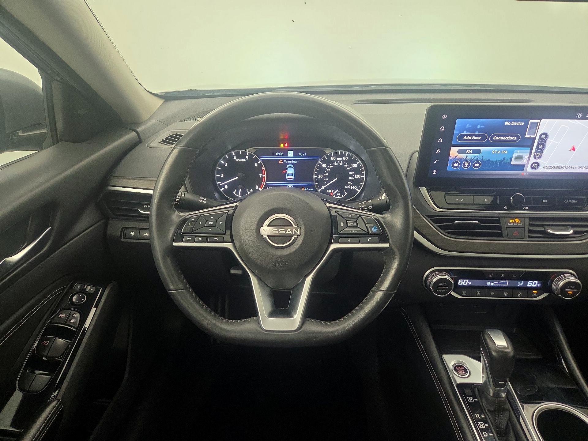 Thumbnail: 2023 Nissan Altima - 10
