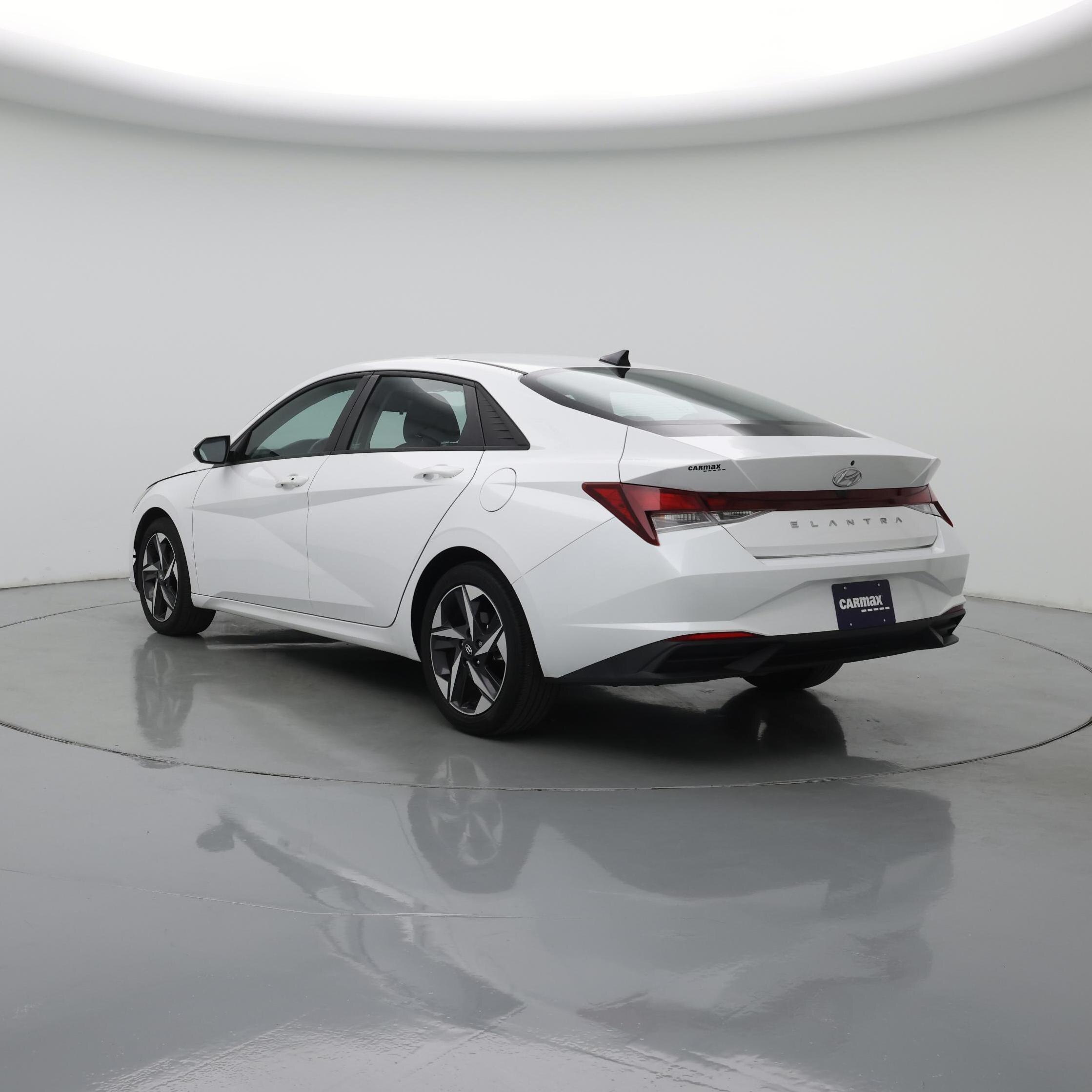 Thumbnail: 2023 Hyundai Elantra - 2