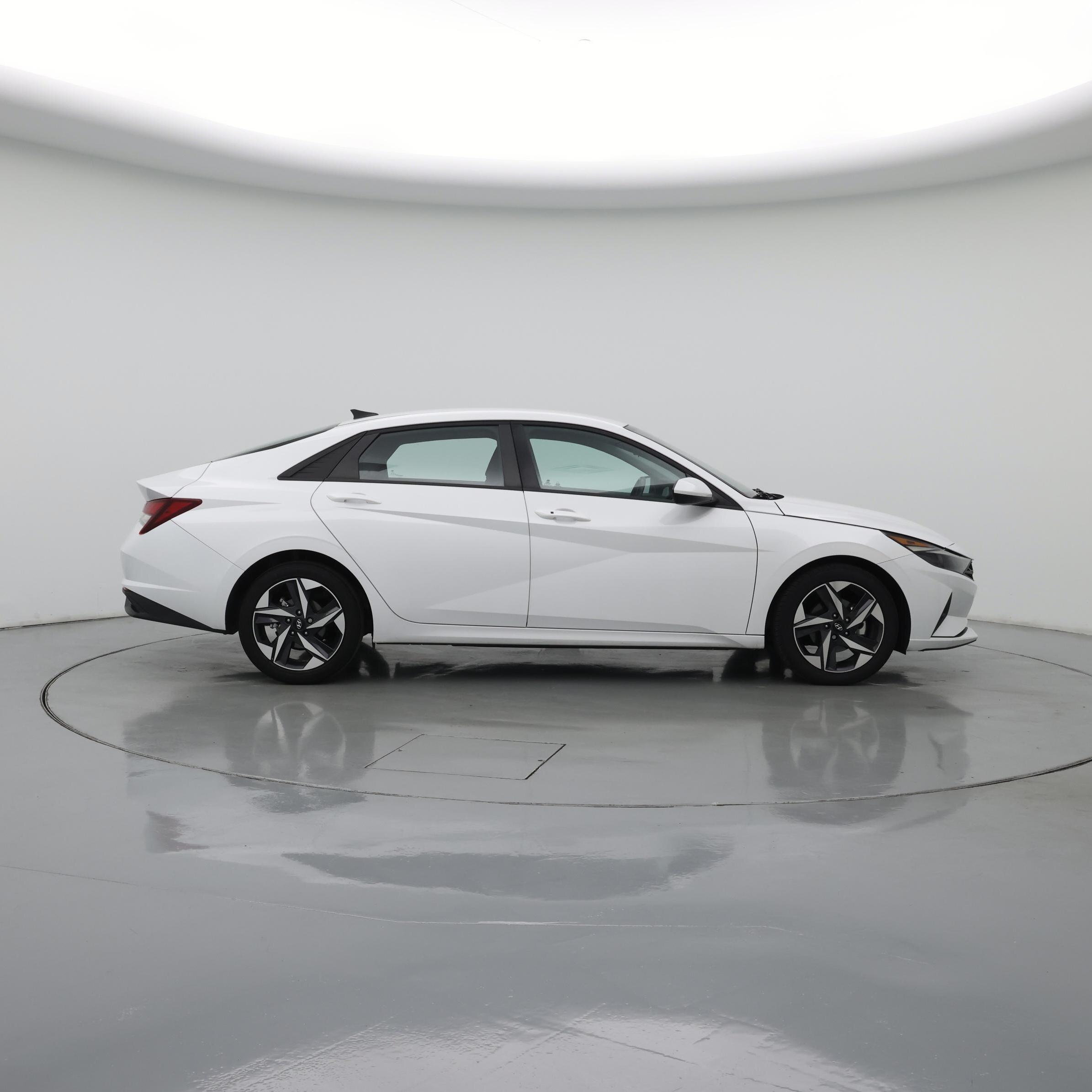 Thumbnail: 2023 Hyundai Elantra - 7