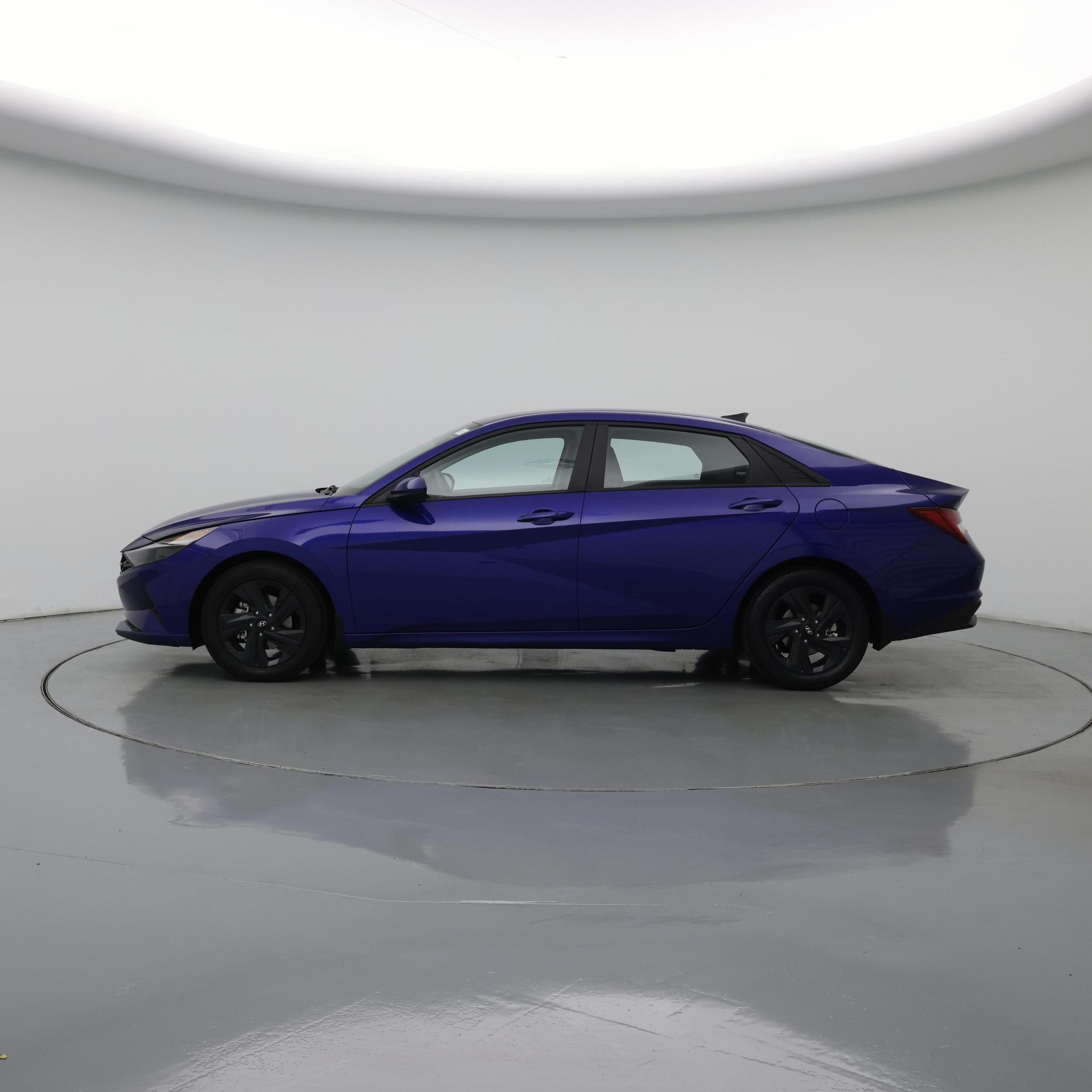 Thumbnail: 2023 Hyundai Elantra - 3