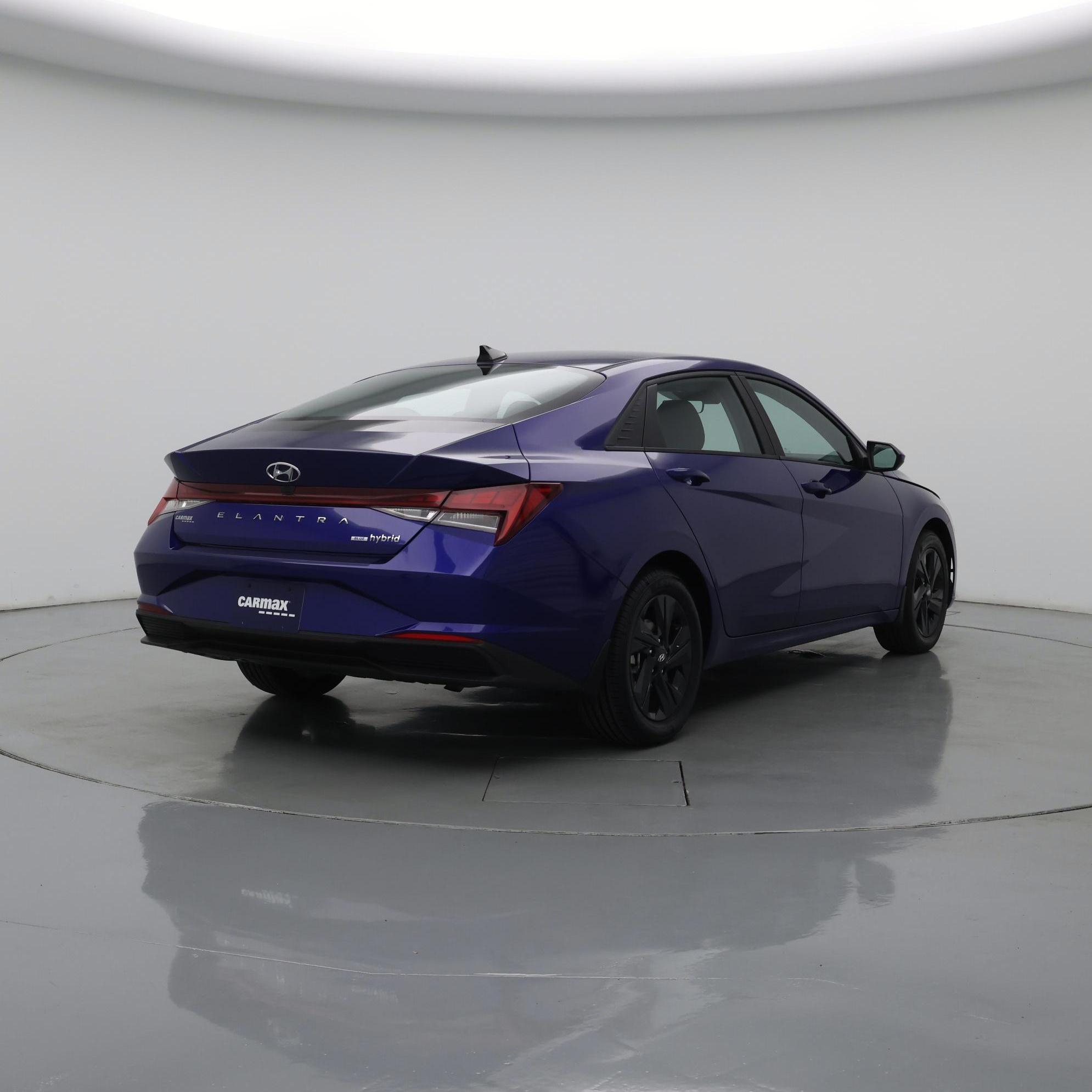 Thumbnail: 2023 Hyundai Elantra - 8