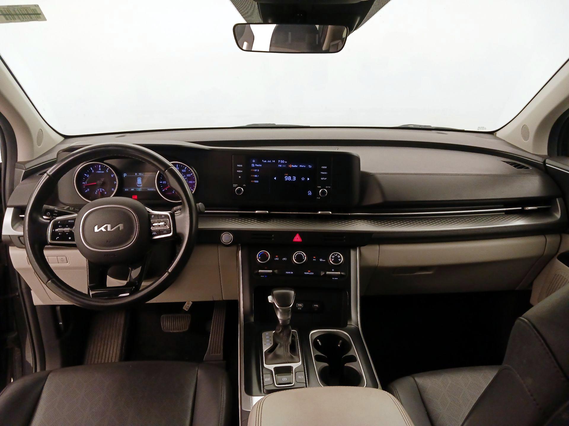 Thumbnail: 2022 Kia Carnival - 9
