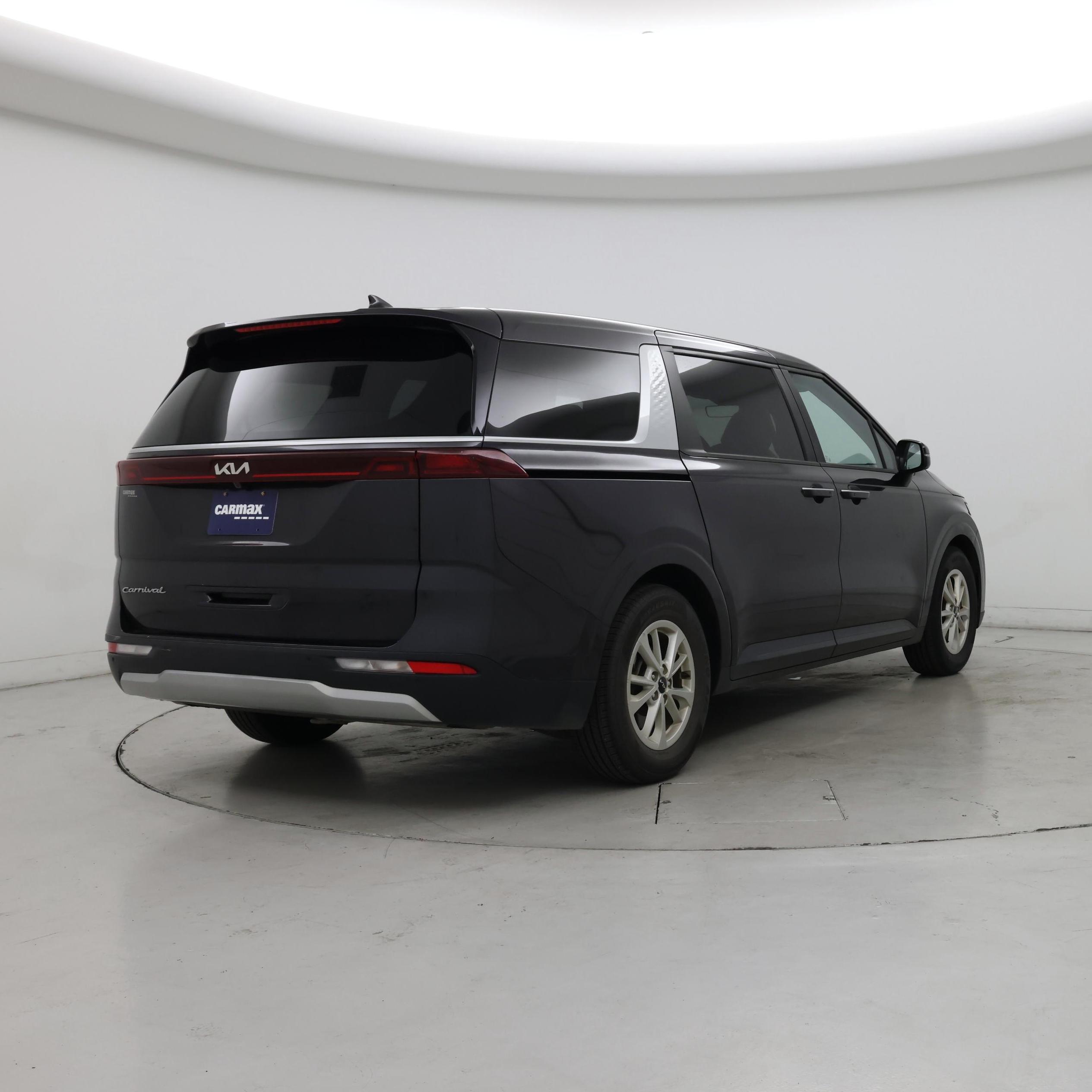 Thumbnail: 2022 Kia Carnival - 8