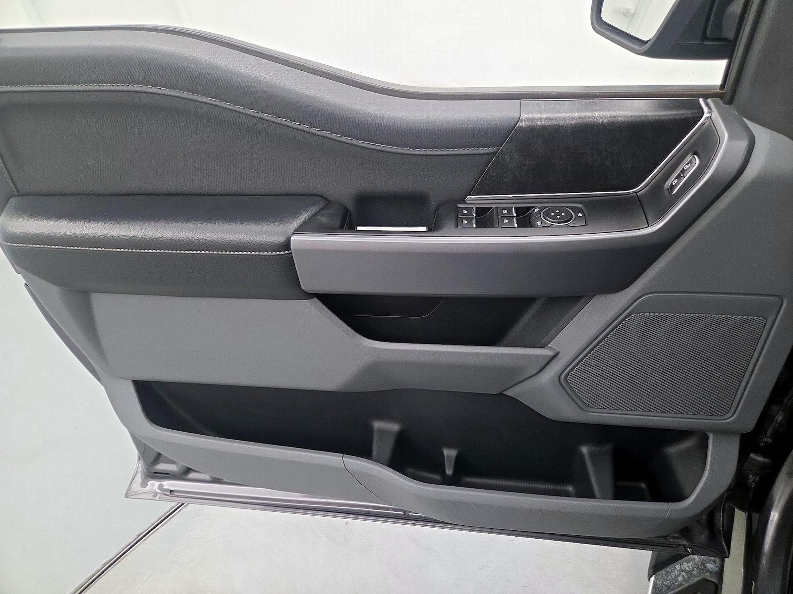 2022 Ford F-150 XLT - Photo 13