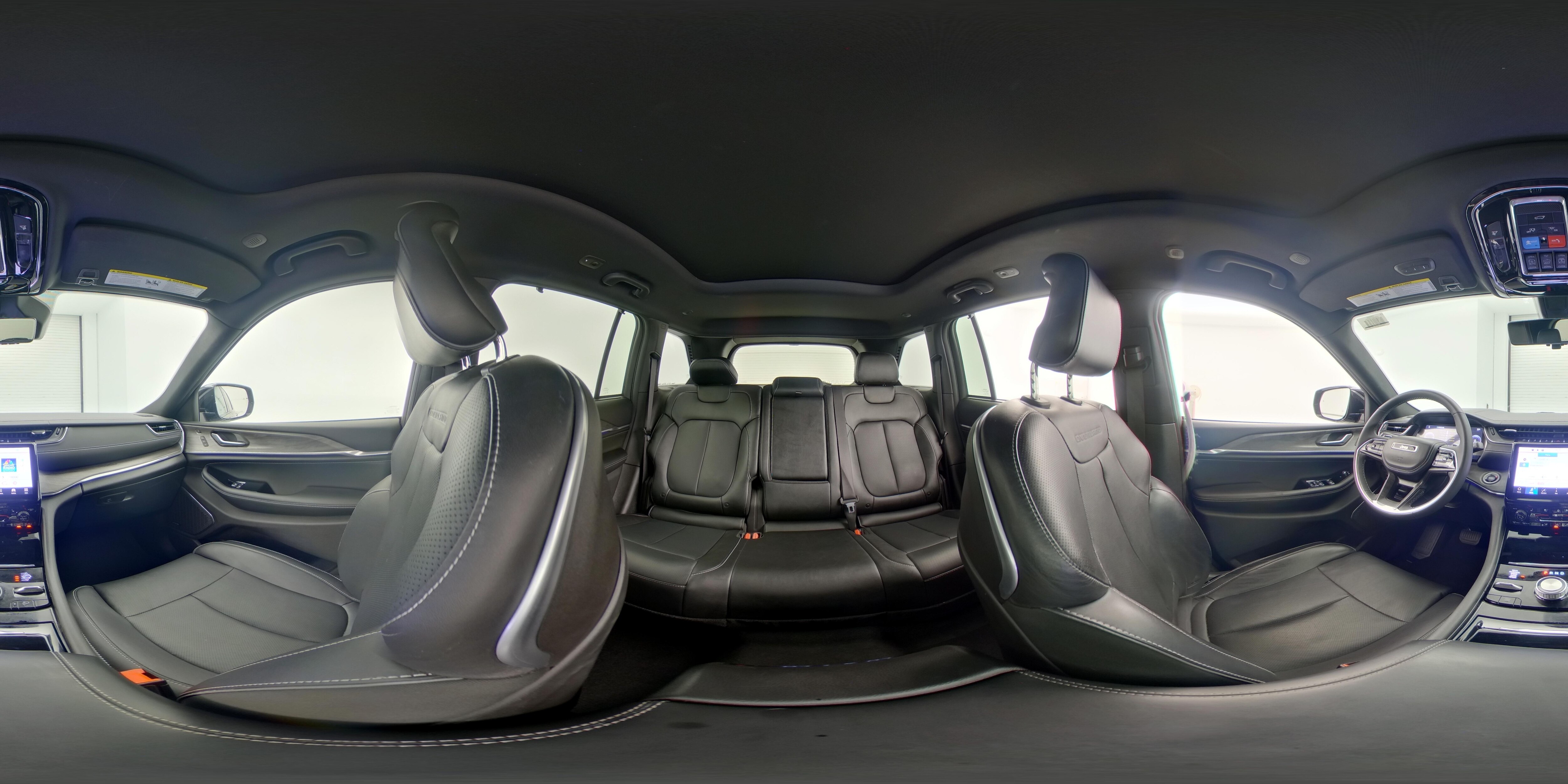 2023 Jeep Grand Cherokee Overland - Photo 26
