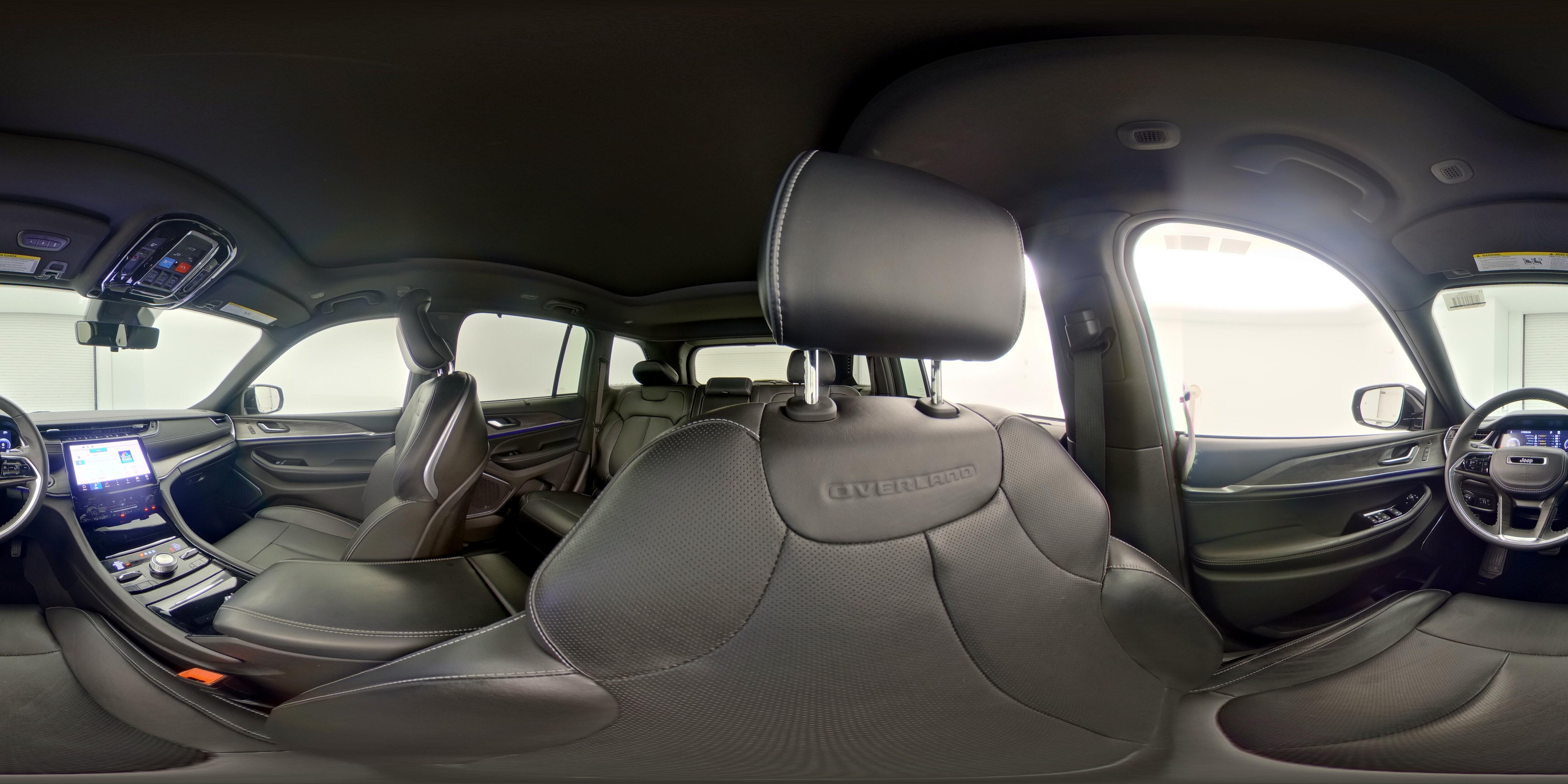 2023 Jeep Grand Cherokee Overland - Photo 28