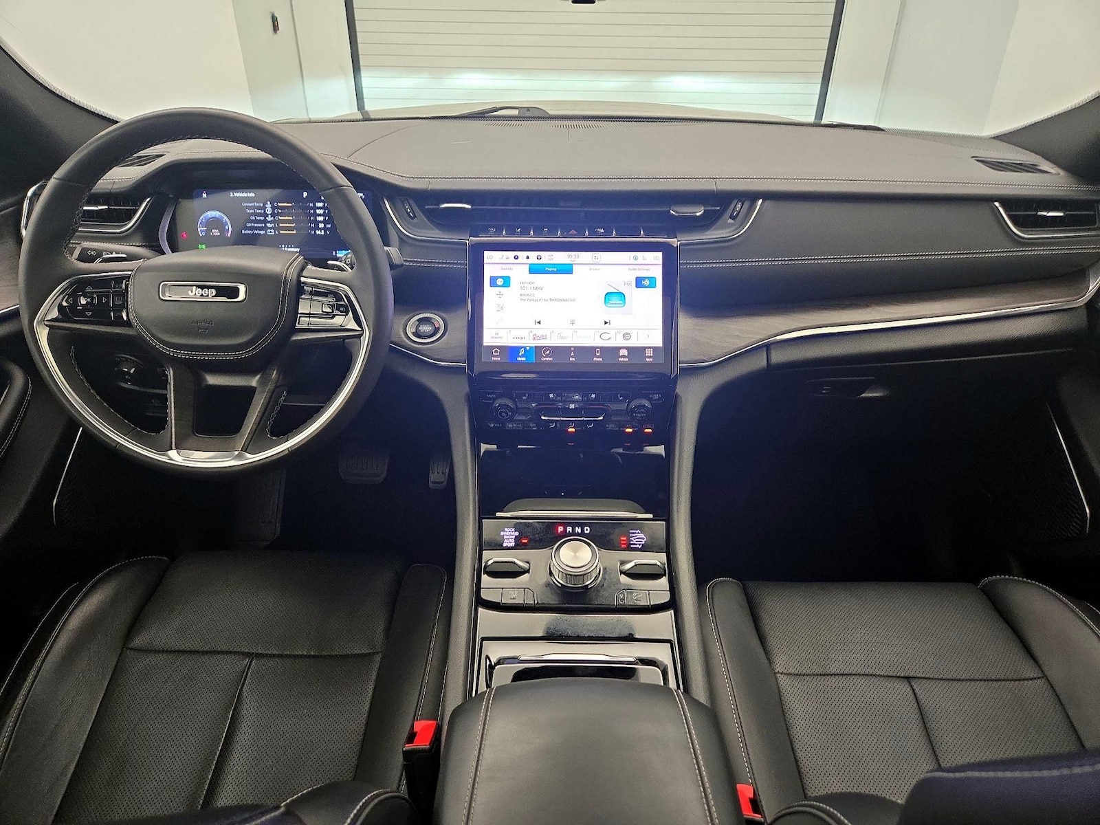 2023 Jeep Grand Cherokee Overland - Photo 10
