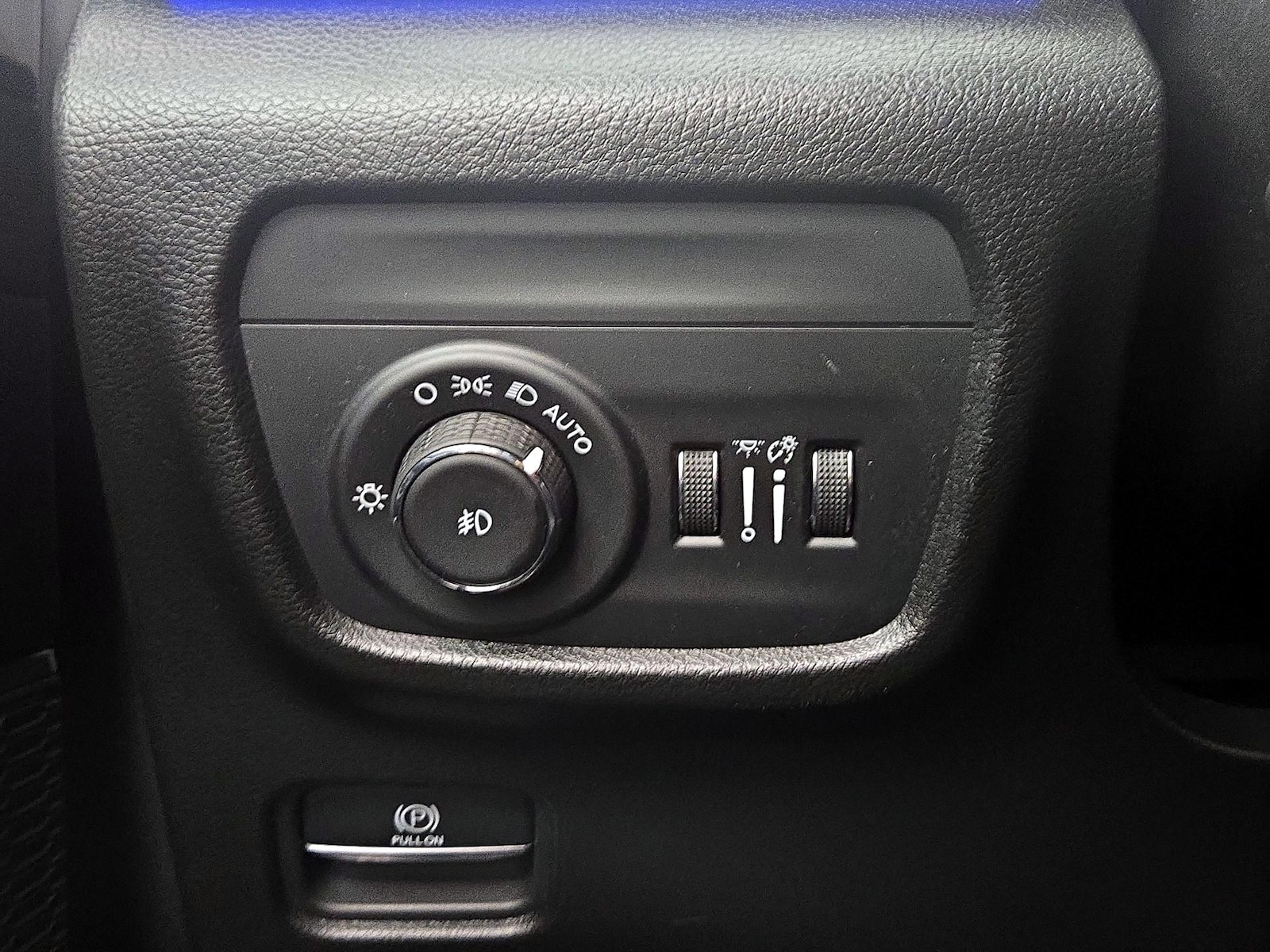 2023 Jeep Grand Cherokee Overland - Photo 14