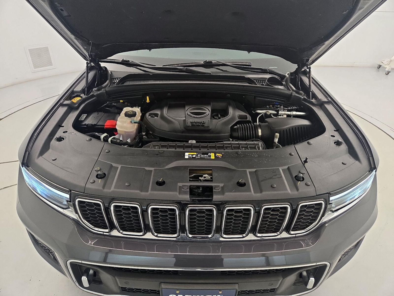 2023 Jeep Grand Cherokee Overland - Photo 24