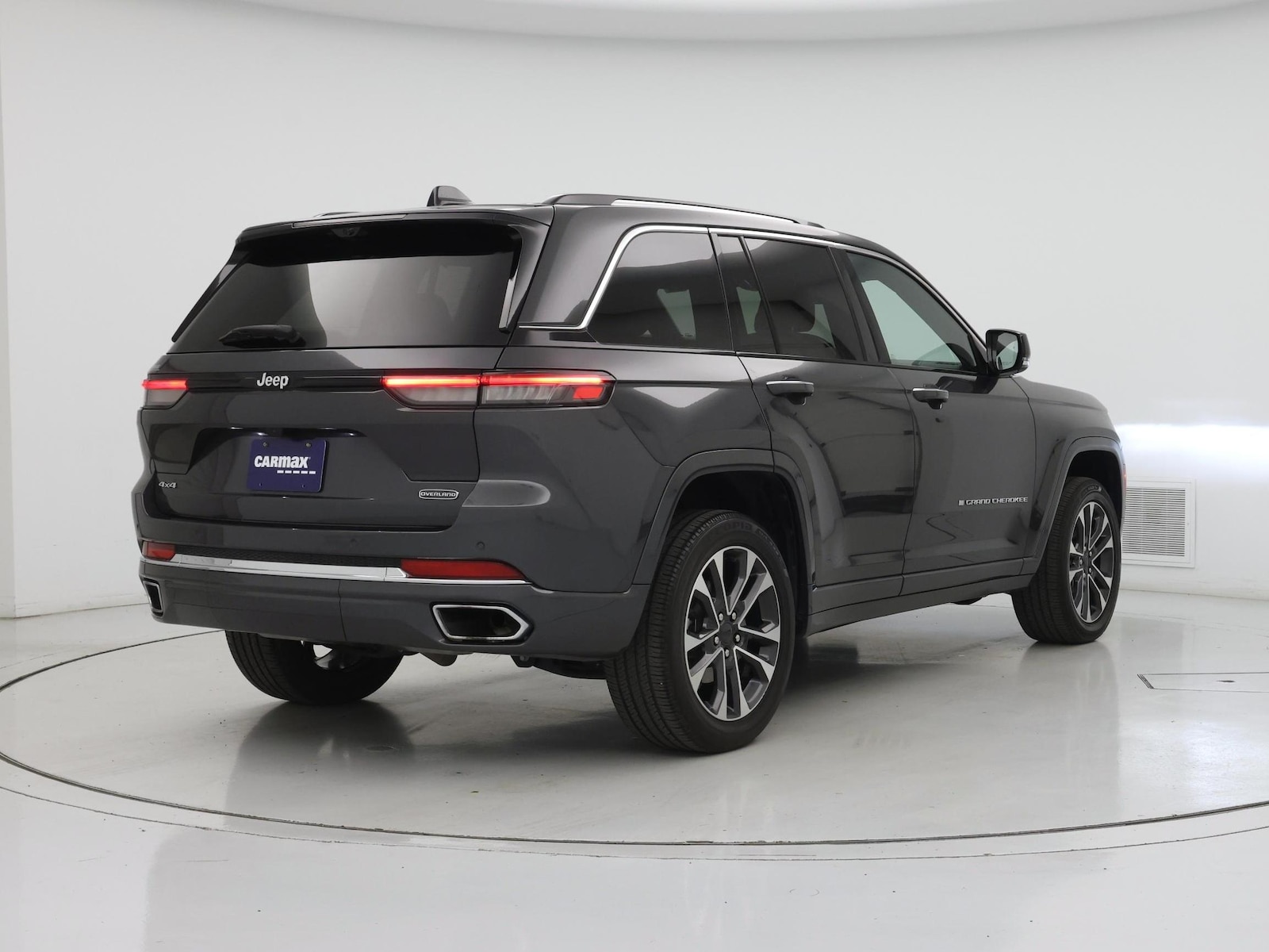 2023 Jeep Grand Cherokee Overland - Photo 9