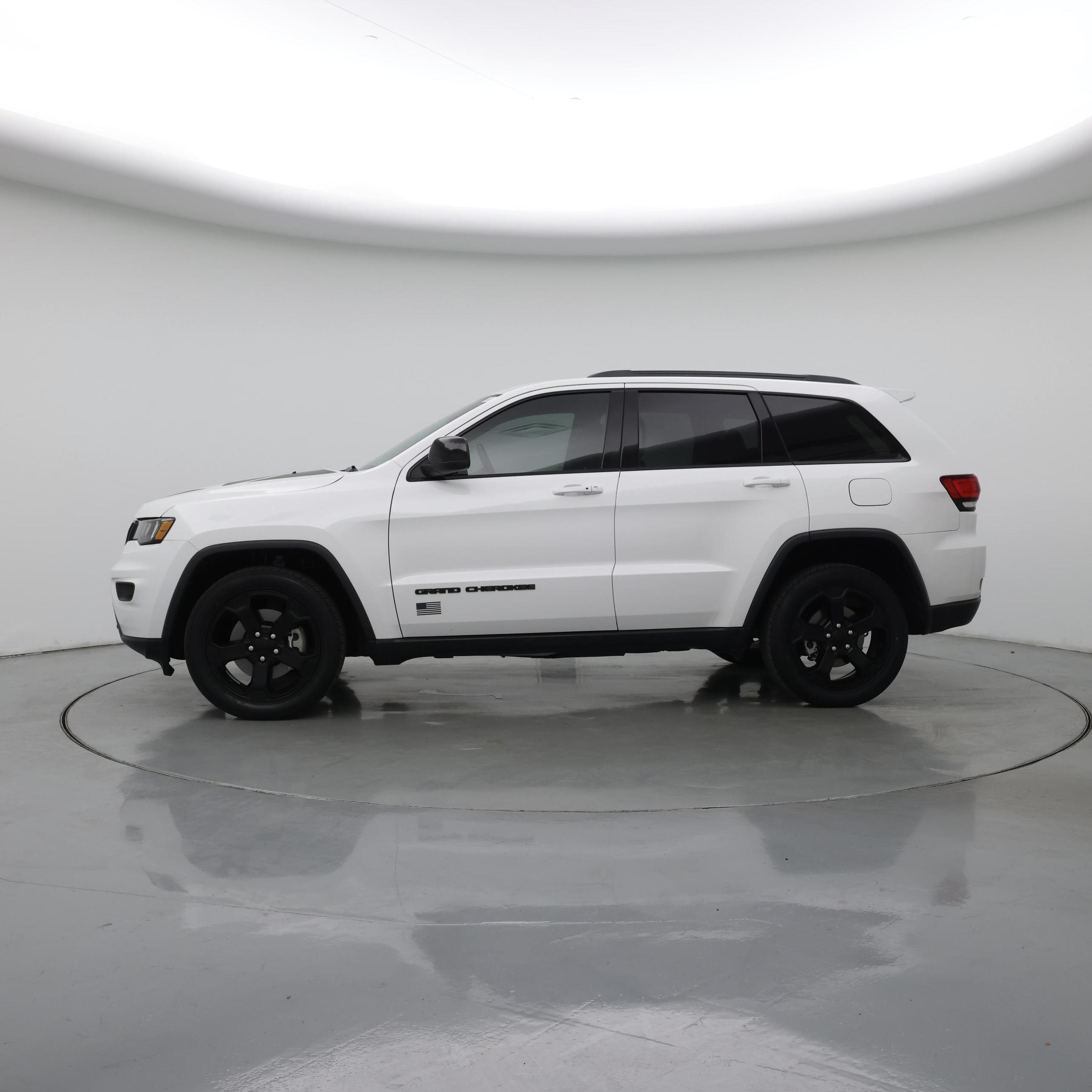 Thumbnail: 2021 Jeep Grand Cherokee - 3