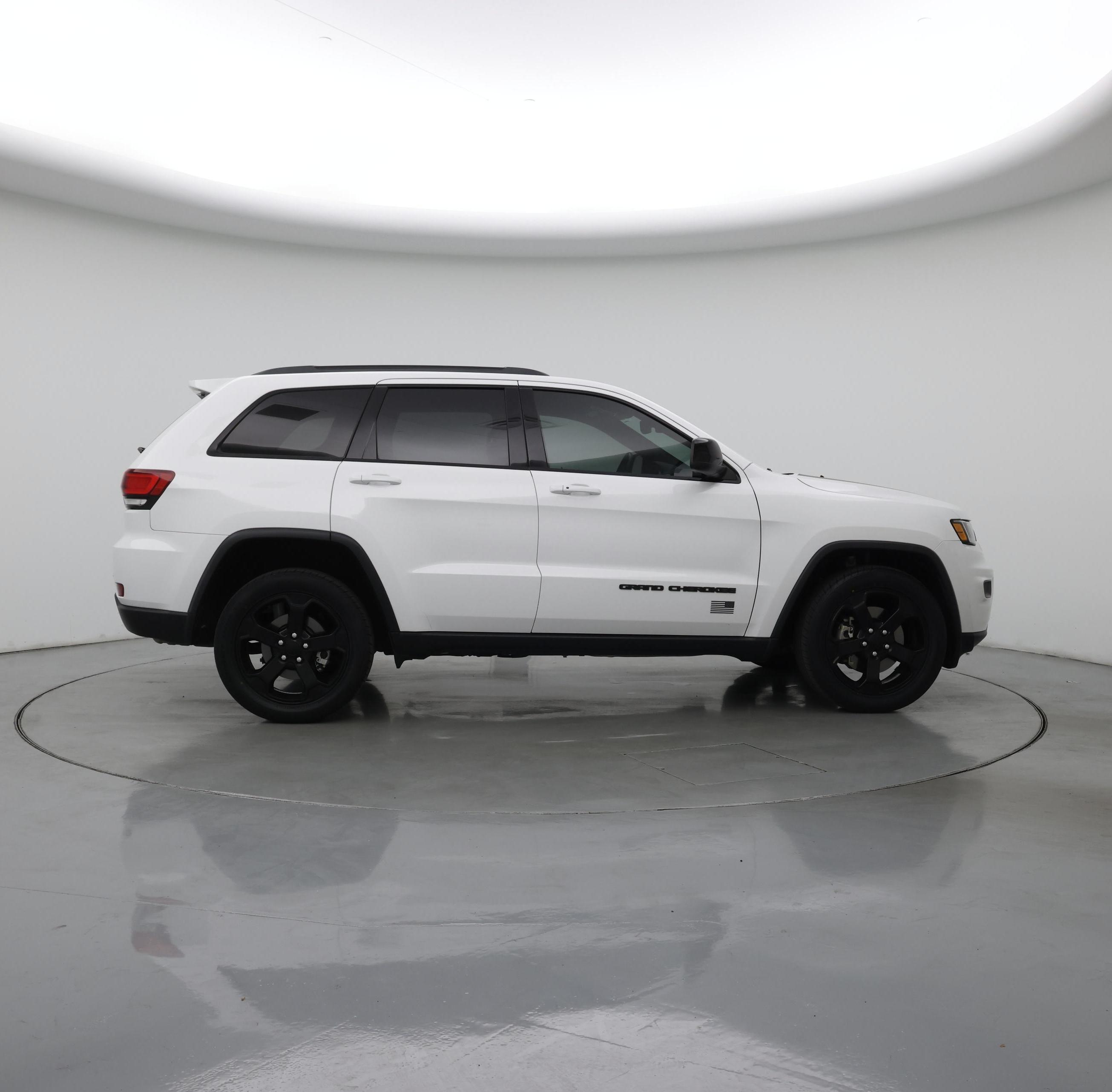 Thumbnail: 2021 Jeep Grand Cherokee - 7