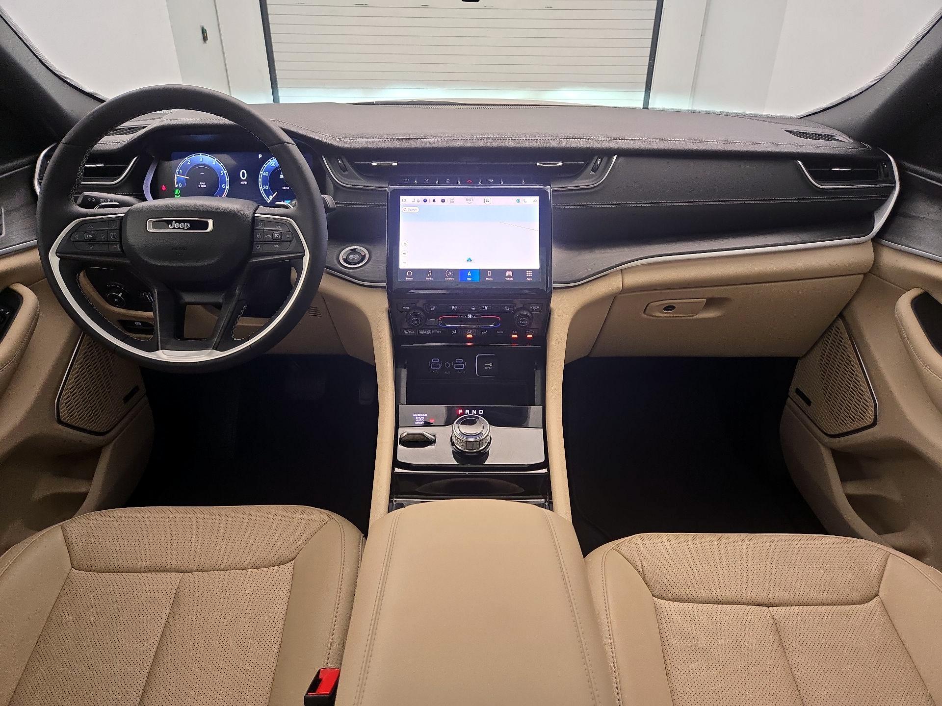 Thumbnail: 2023 Jeep Grand Cherokee - 9