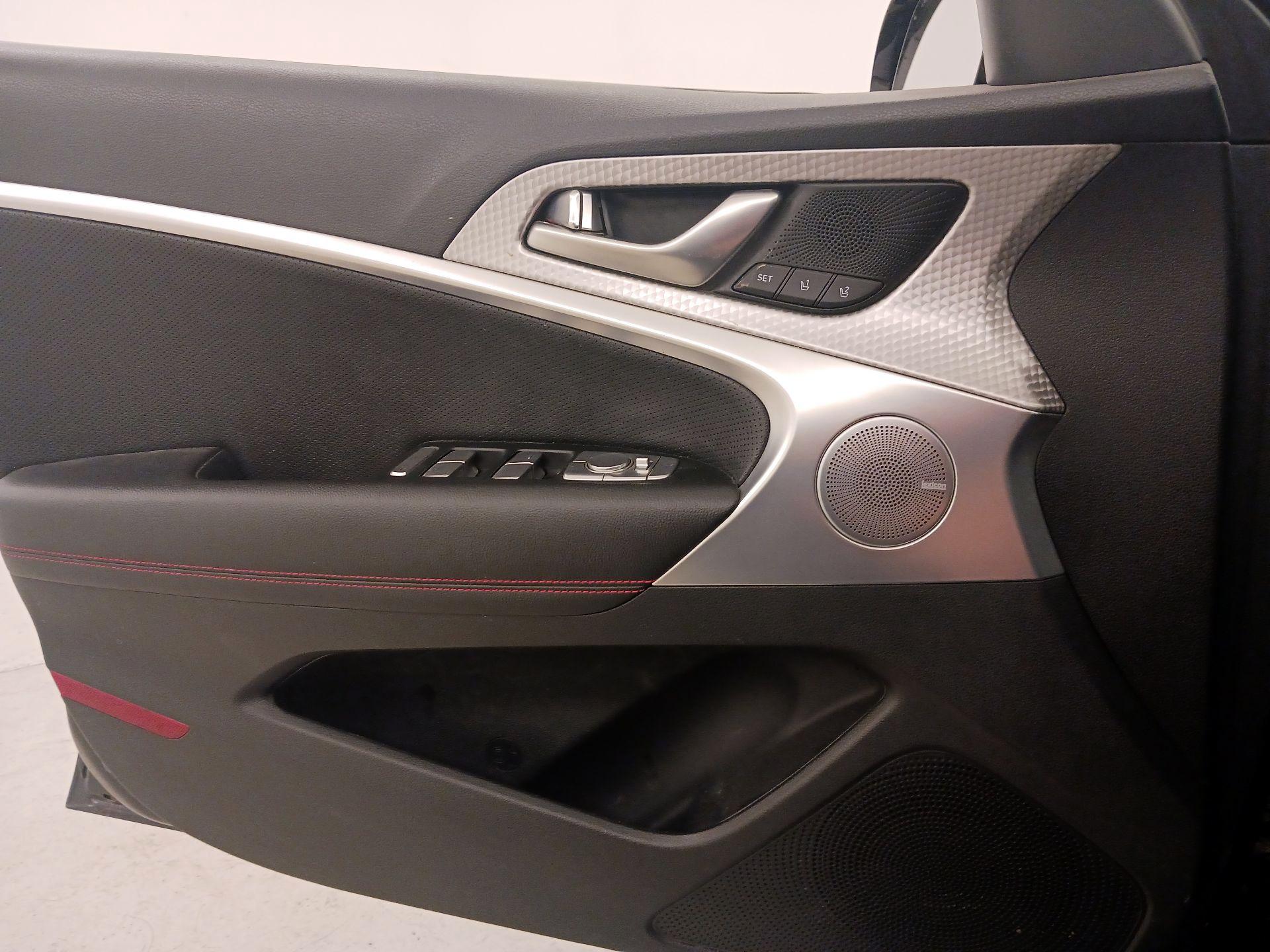 Thumbnail: 2023 Genesis G70 - 12