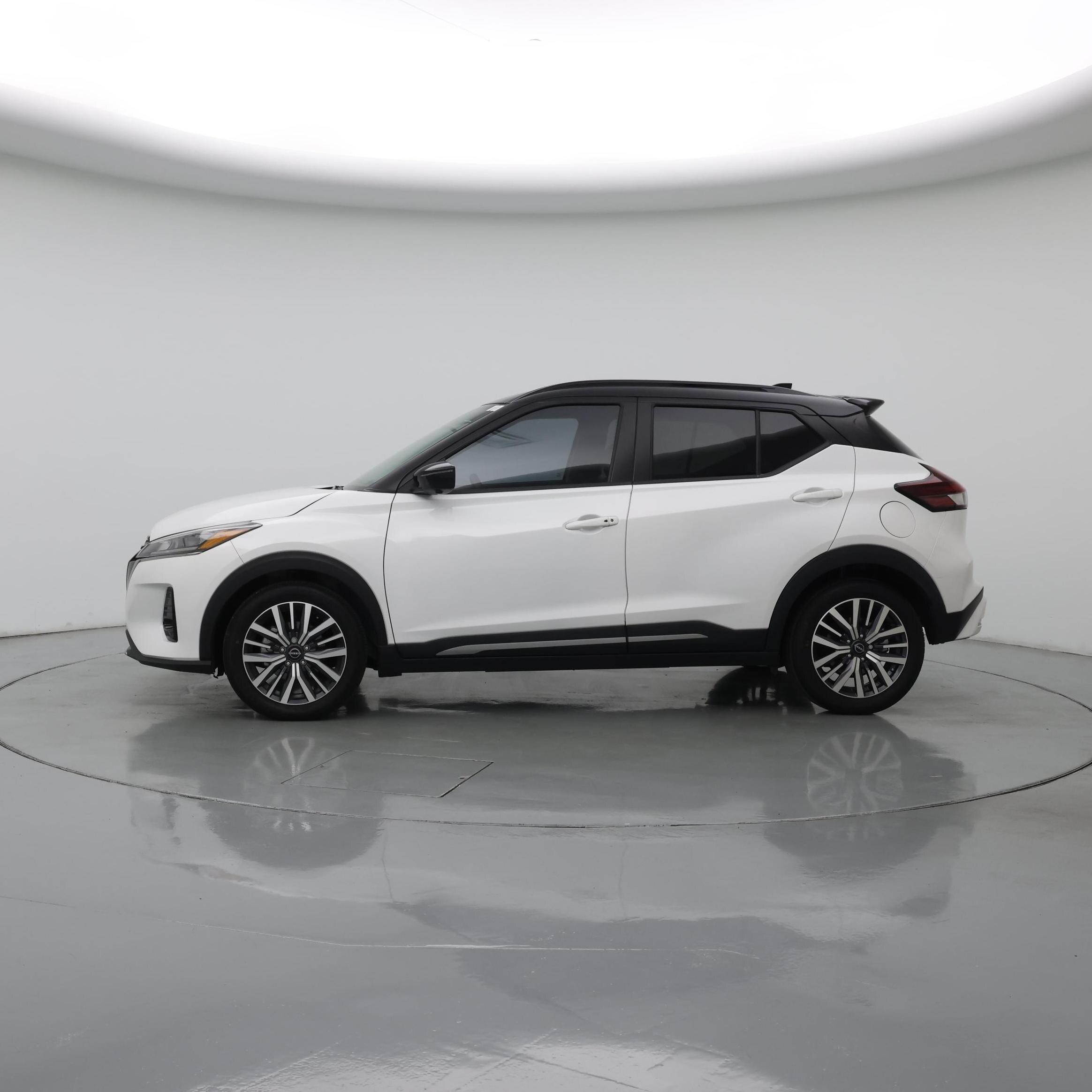 Thumbnail: 2024 Nissan Kicks - 3