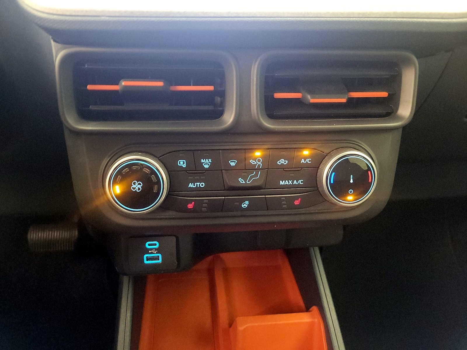 2023 Ford Maverick XLT - Photo 17