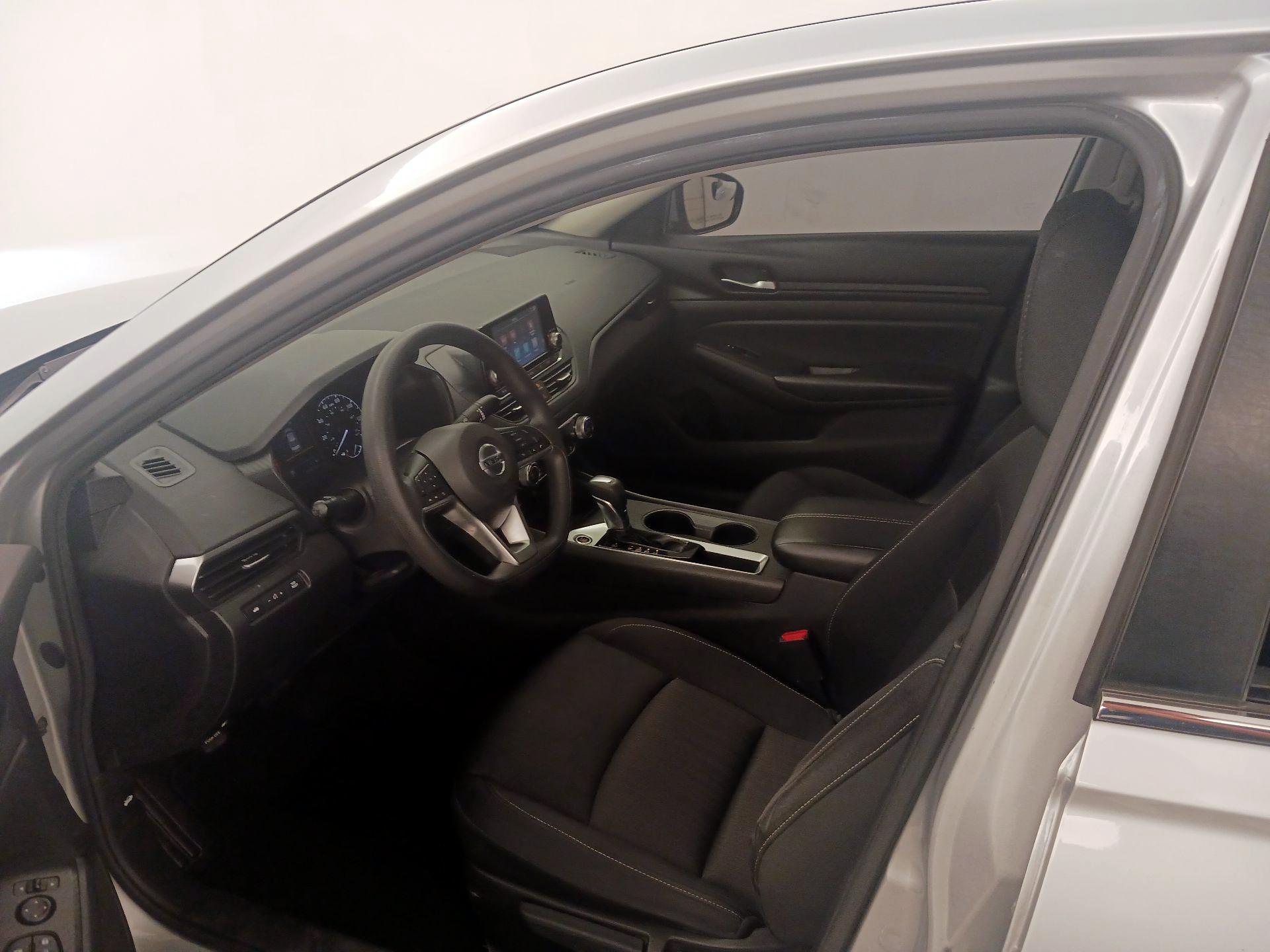 Thumbnail: 2021 Nissan Altima - 11