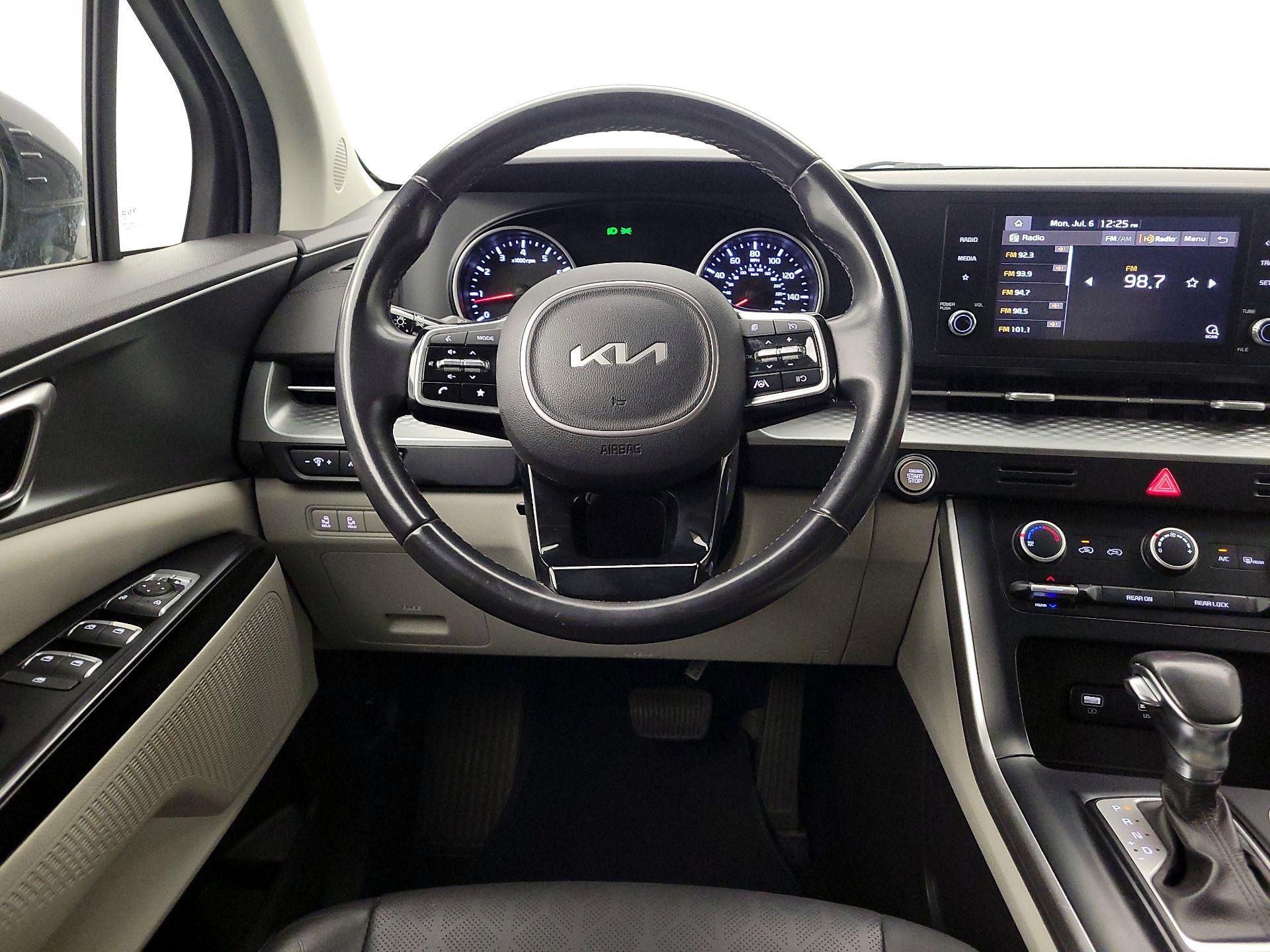 Thumbnail: 2022 Kia Carnival - 10