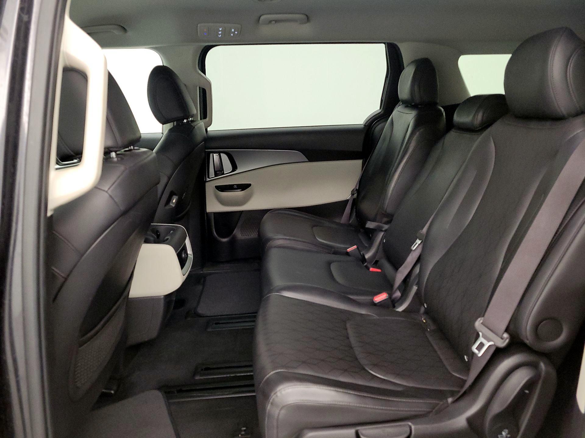 Thumbnail: 2022 Kia Carnival - 19