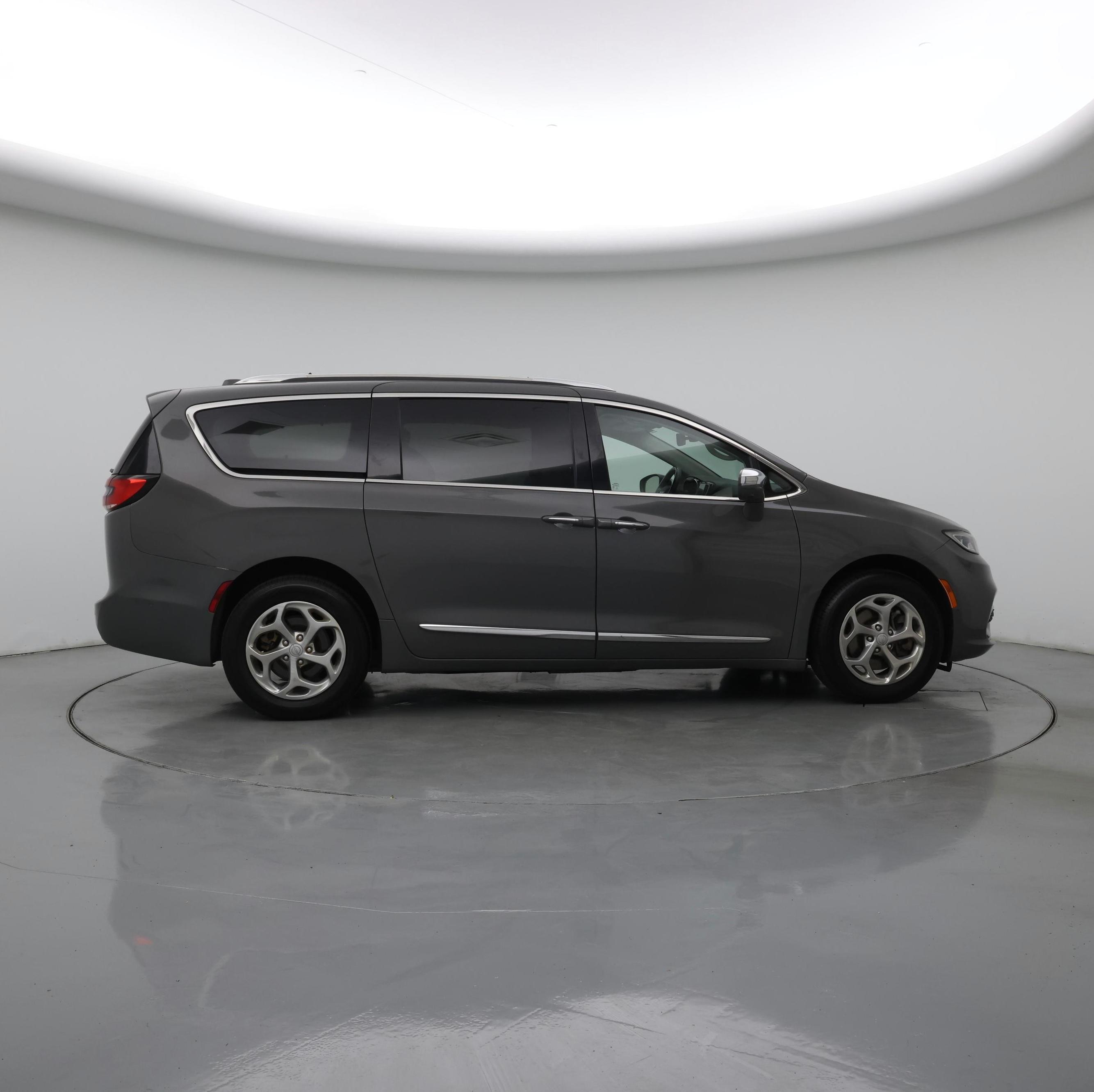 Thumbnail: 2021 Chrysler Pacifica - 7