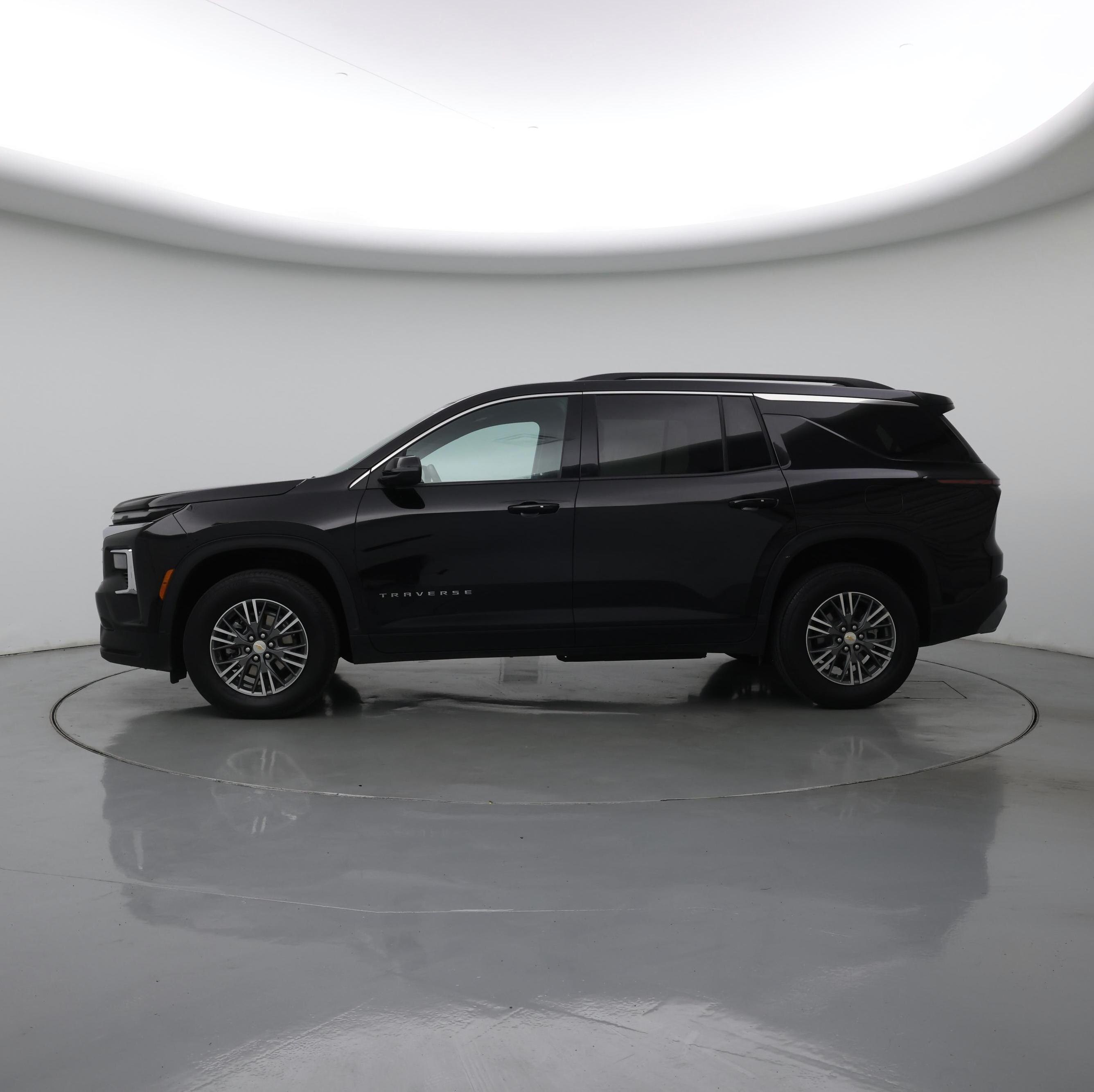 Thumbnail: 2025 Chevrolet Traverse - 3