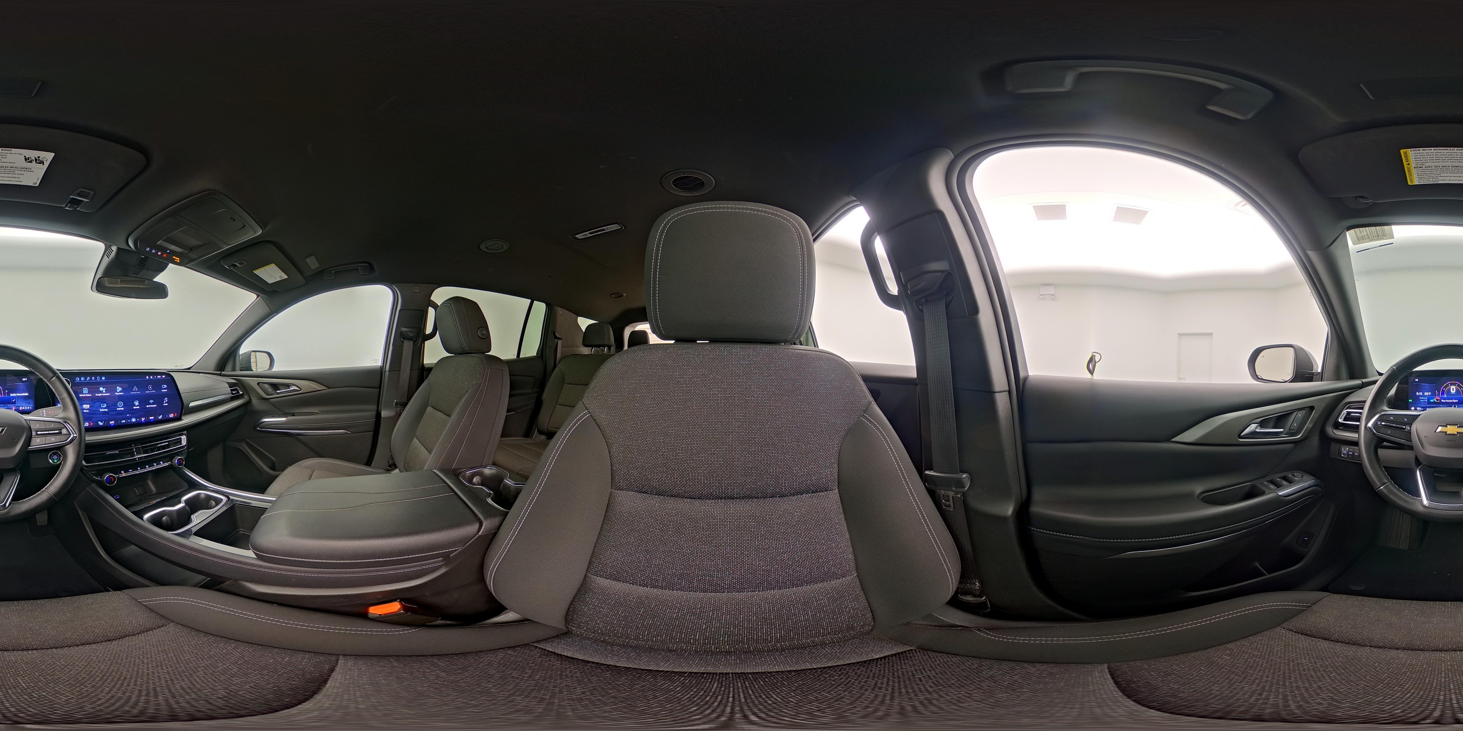 2025 Chevrolet Traverse LT - Photo 29