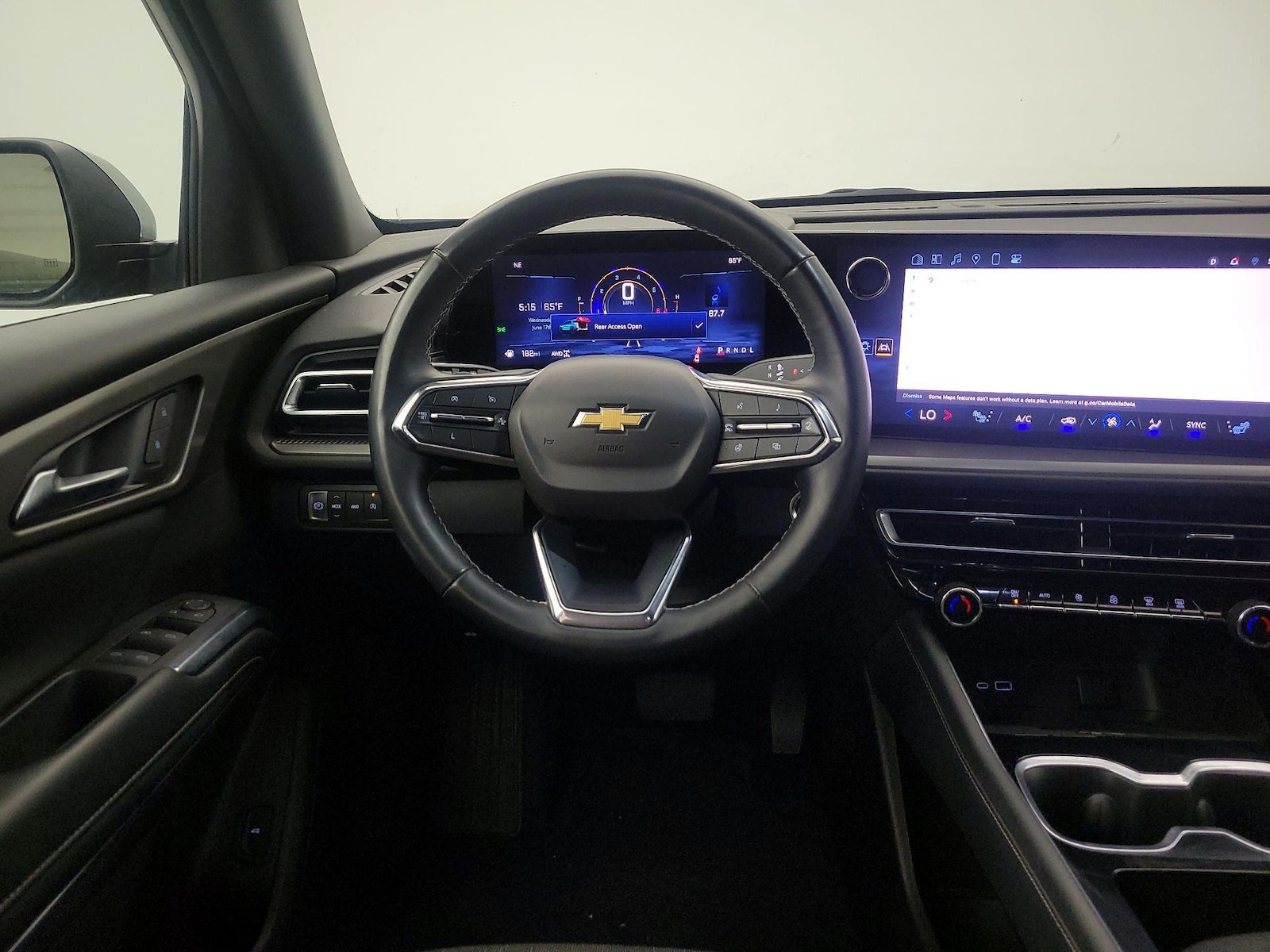 2025 Chevrolet Traverse LT - Photo 11