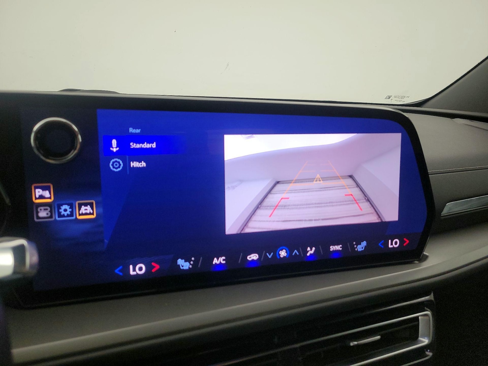 2025 Chevrolet Traverse LT - Photo 16