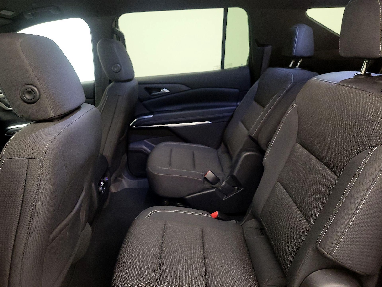 2025 Chevrolet Traverse LT - Photo 21
