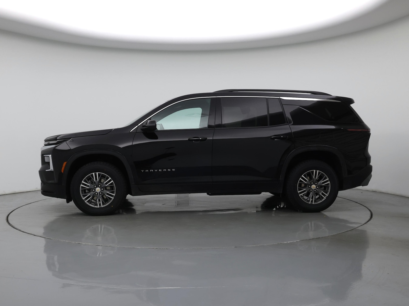 2025 Chevrolet Traverse LT - Photo 4