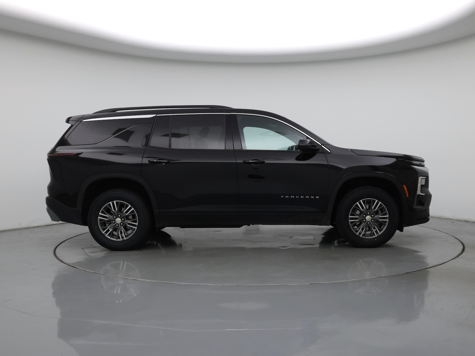 2025 Chevrolet Traverse LT - Photo 8