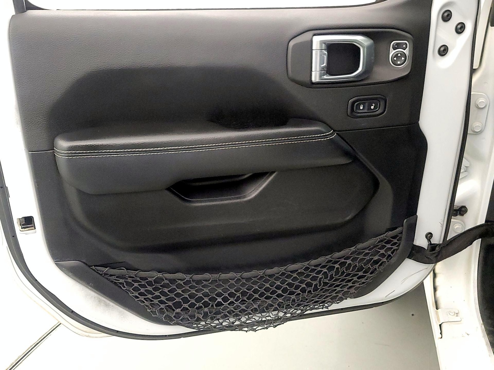 2023 Jeep Wrangler 4-Door Sahara - Photo 13