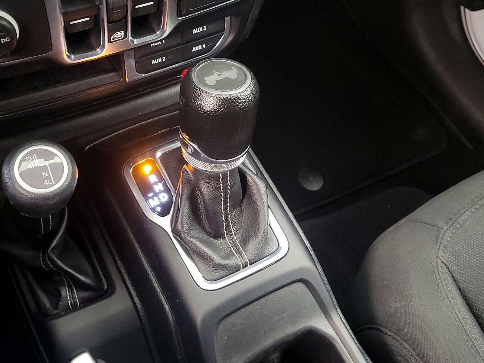 2023 Jeep Wrangler 4-Door Sahara - Photo 19